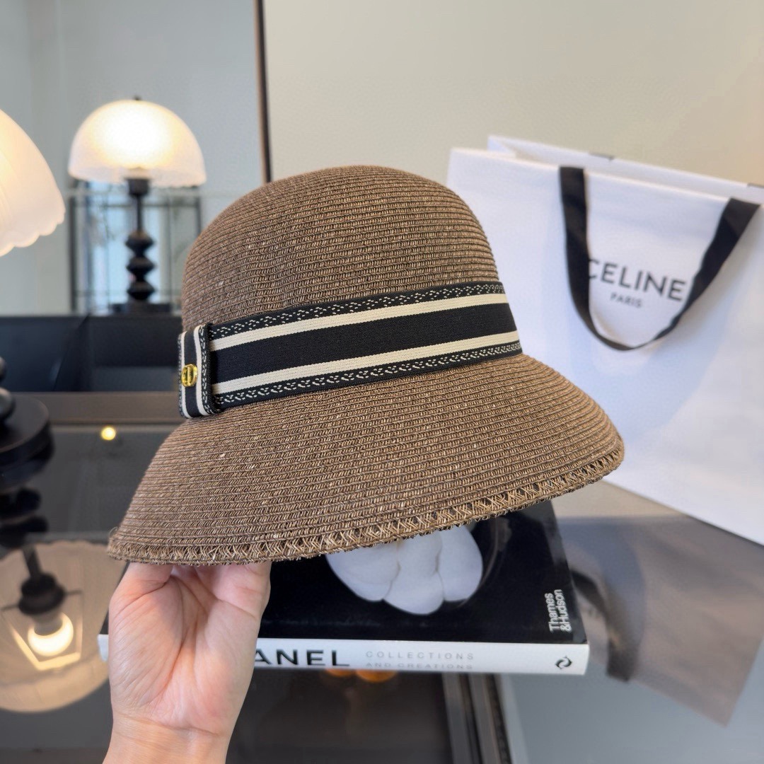 Dior Dior迪奥新款夏款礼帽，草帽，小清新 头围57cm