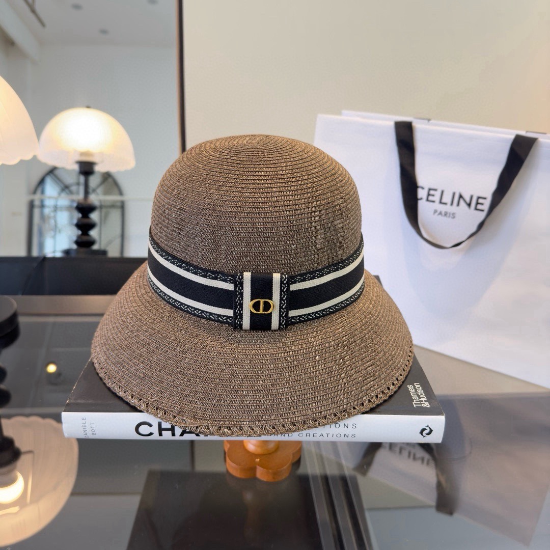 Dior Dior迪奥新款夏款礼帽，草帽，小清新 头围57cm
