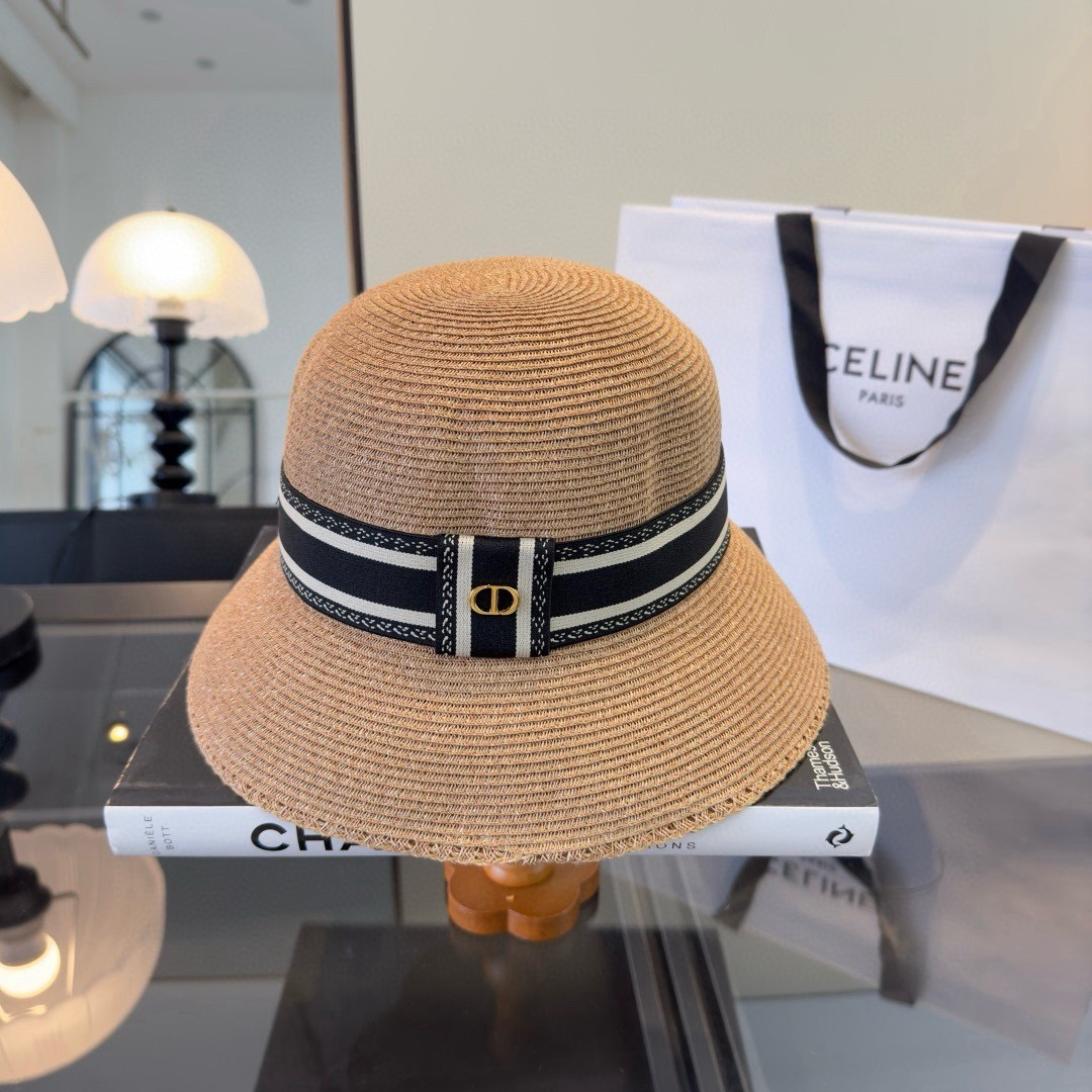 Dior Dior迪奥新款夏款礼帽，草帽，小清新 头围57cm