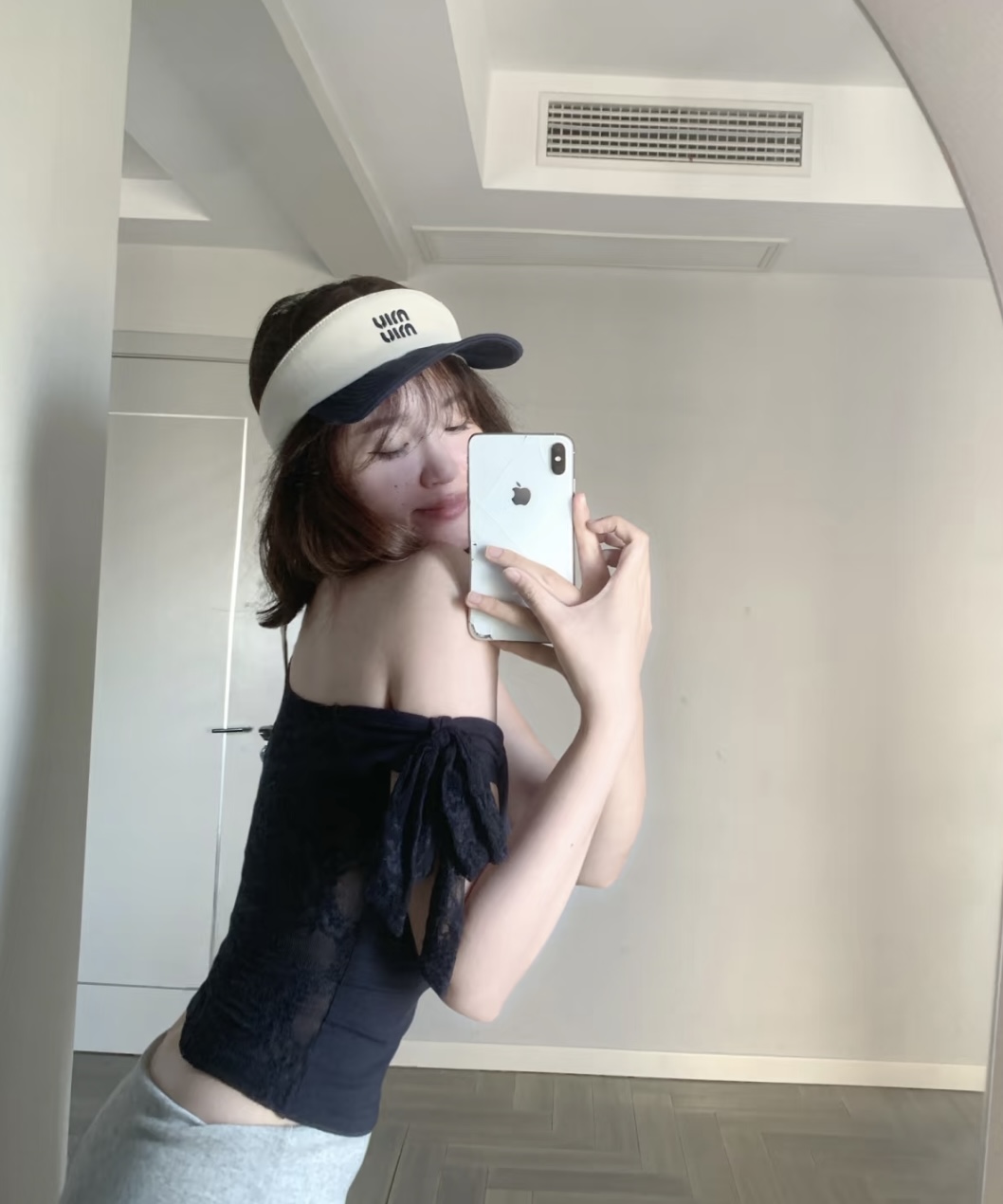 NO:883142,miumiu new empty top sun hat, official hat straw hat fisherman hat baseball cap, hat, miumiu, espadrilles, hats19860909miumiu缪缪新款空顶遮阳帽,官方款帽子草帽渔夫帽棒球帽,帽子,miumiu,espadrilles,hats,hat