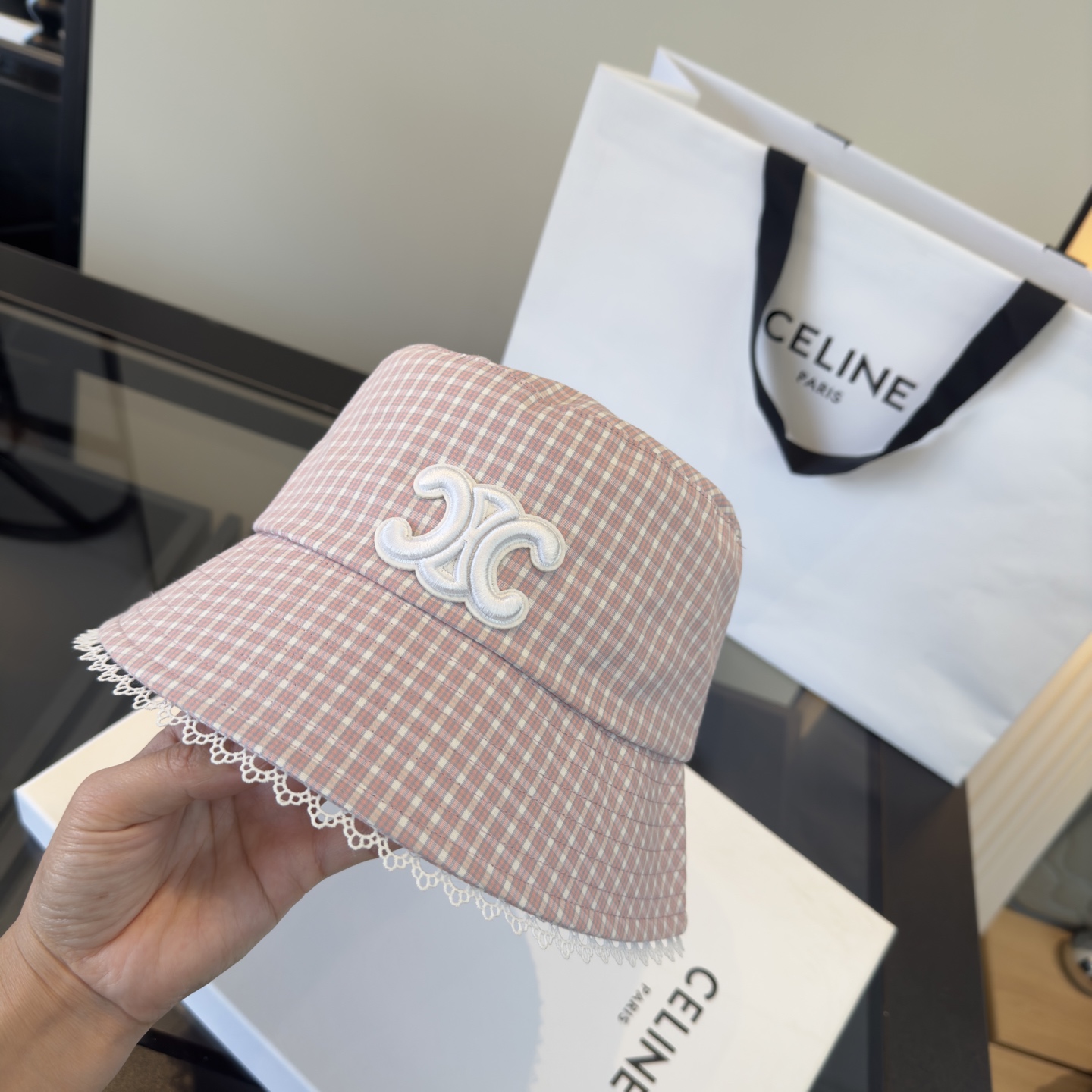 PCeline赛琳凯旋门格子渔夫帽