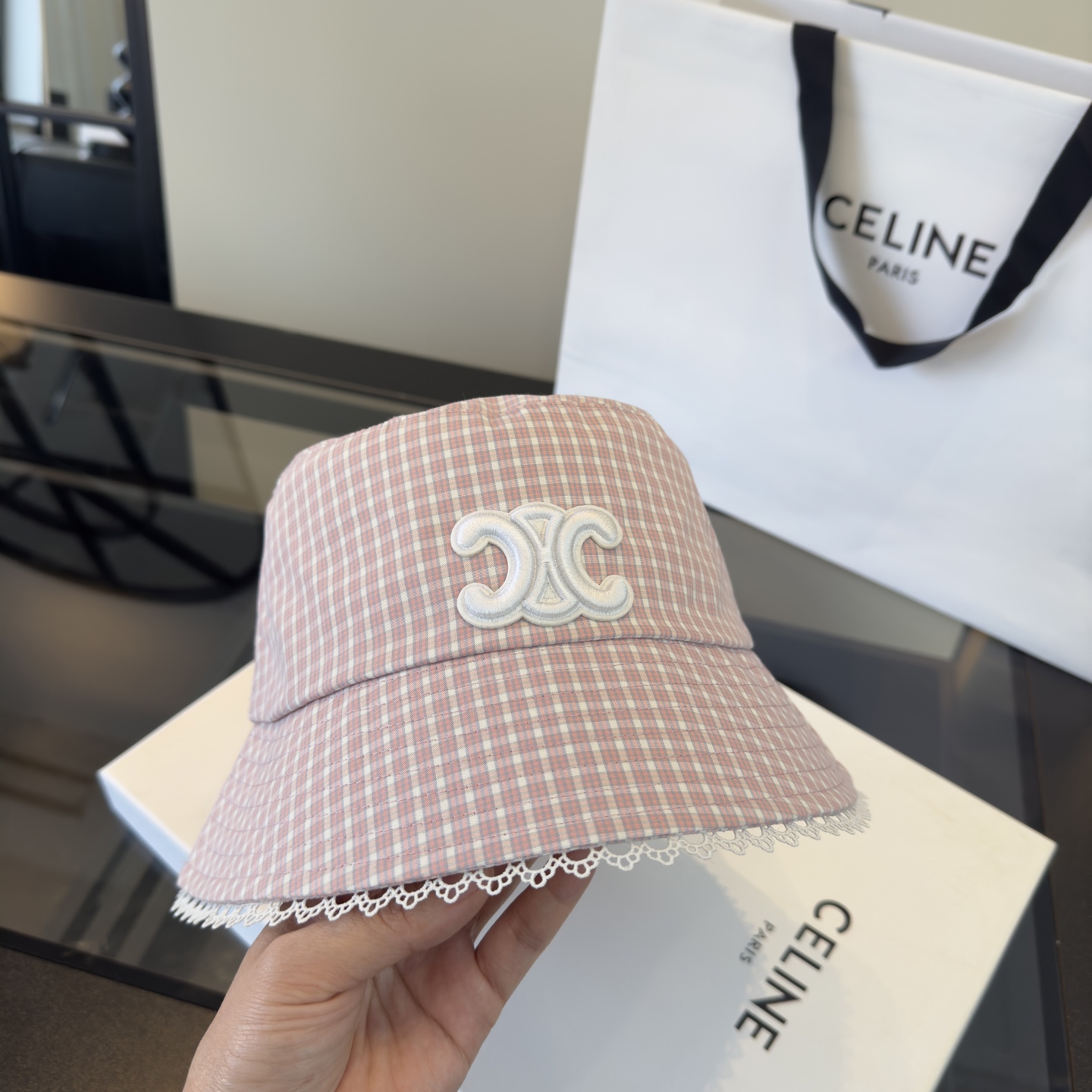 PCeline赛琳凯旋门格子渔夫帽
