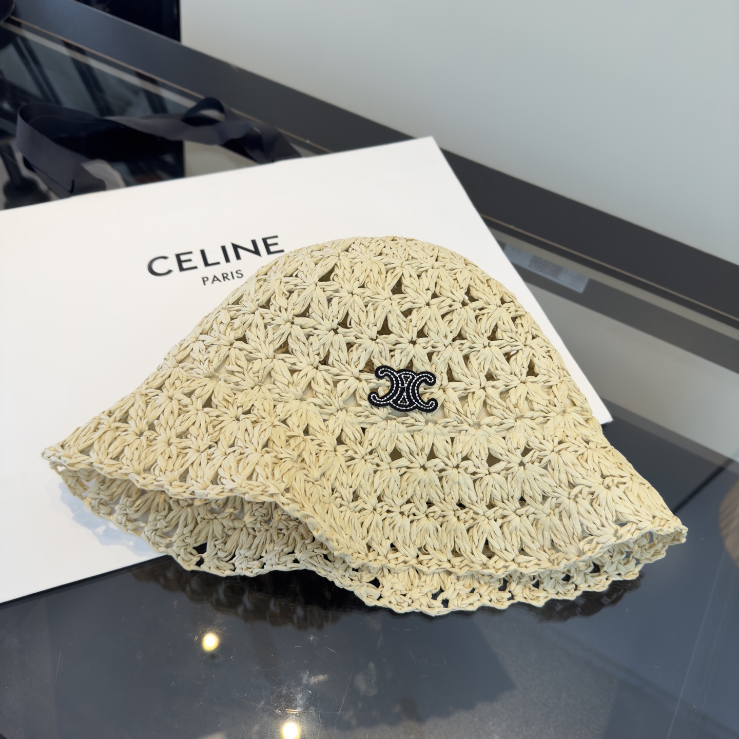 P Celine赛琳镂空草帽