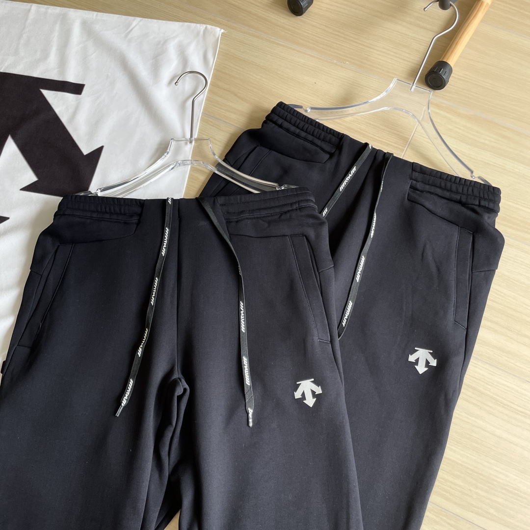 🖤主图+细节
 品质长裤🆕🖤Descente / 迪桑特 2025春季单色松紧休闲运动长裤
秋冬款定制空