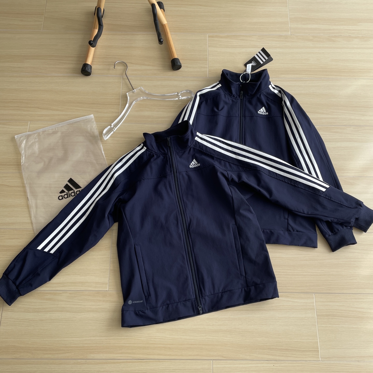 Windproof Adidas Jackets in Various Sizes for Men and Women: Details and Sizing Guide