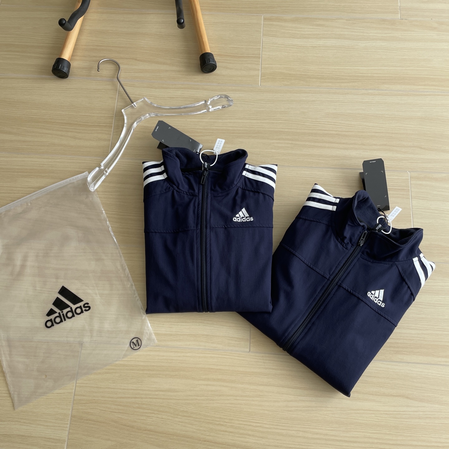 Windproof Adidas Jackets in Various Sizes for Men and Women: Details and Sizing Guide - 图片 7