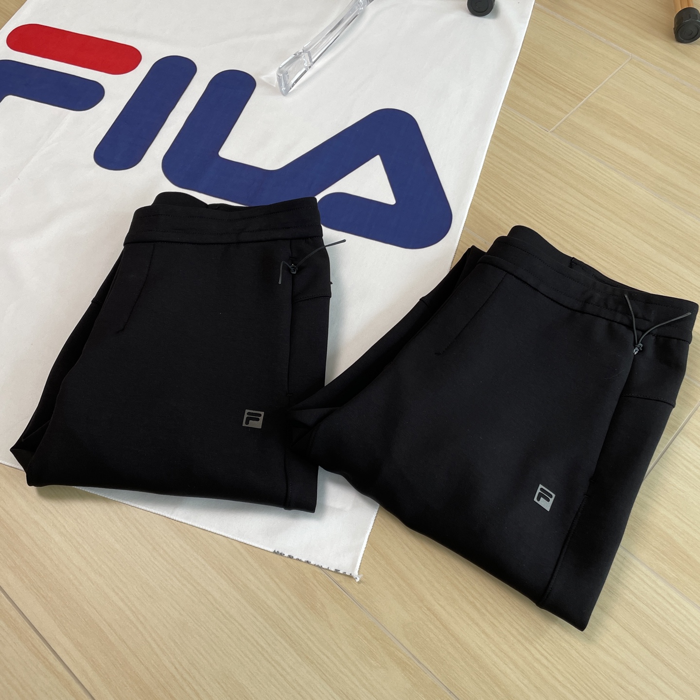 🖤主图
专柜同款🆕🖤FILA / 斐乐官方男士空气层长裤2025春季新款基础简约健身运动直筒裤
【为运动