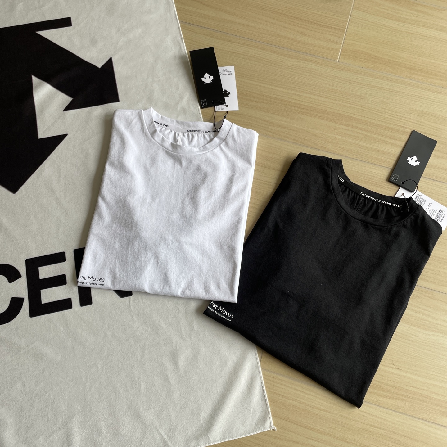 🖤主图
柜子同款🆕🖤DESCENTE / 迪桑特25年夏季双色运动健身科技银离子面料TOUGH亲肤吸湿排