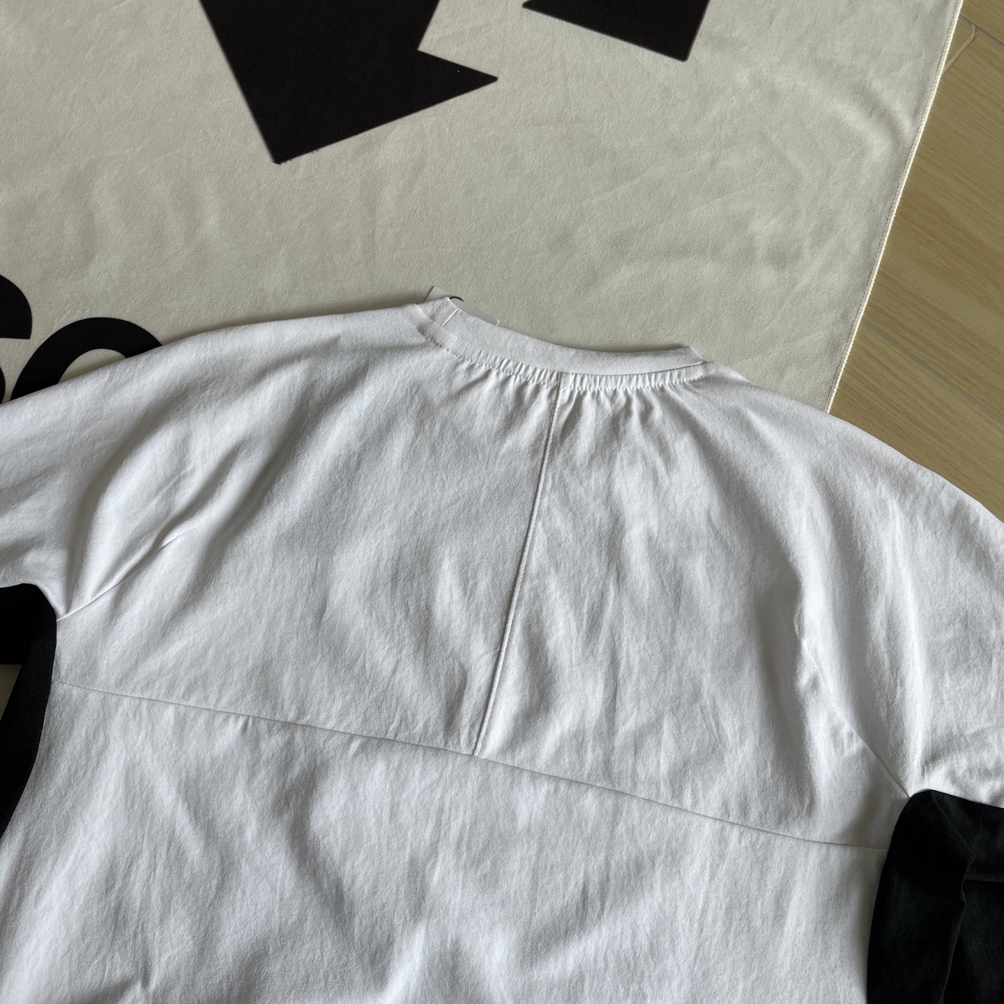 🖤主图
柜子同款🆕🖤DESCENTE / 迪桑特25年夏季双色运动健身科技银离子面料TOUGH亲肤吸湿排