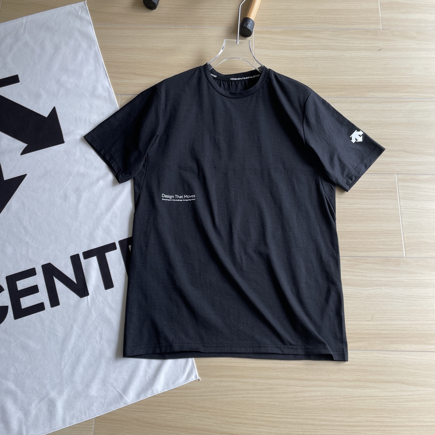 🖤主图
柜子同款🆕🖤DESCENTE / 迪桑特25年夏季双色运动健身科技银离子面料TOUGH亲肤吸湿排