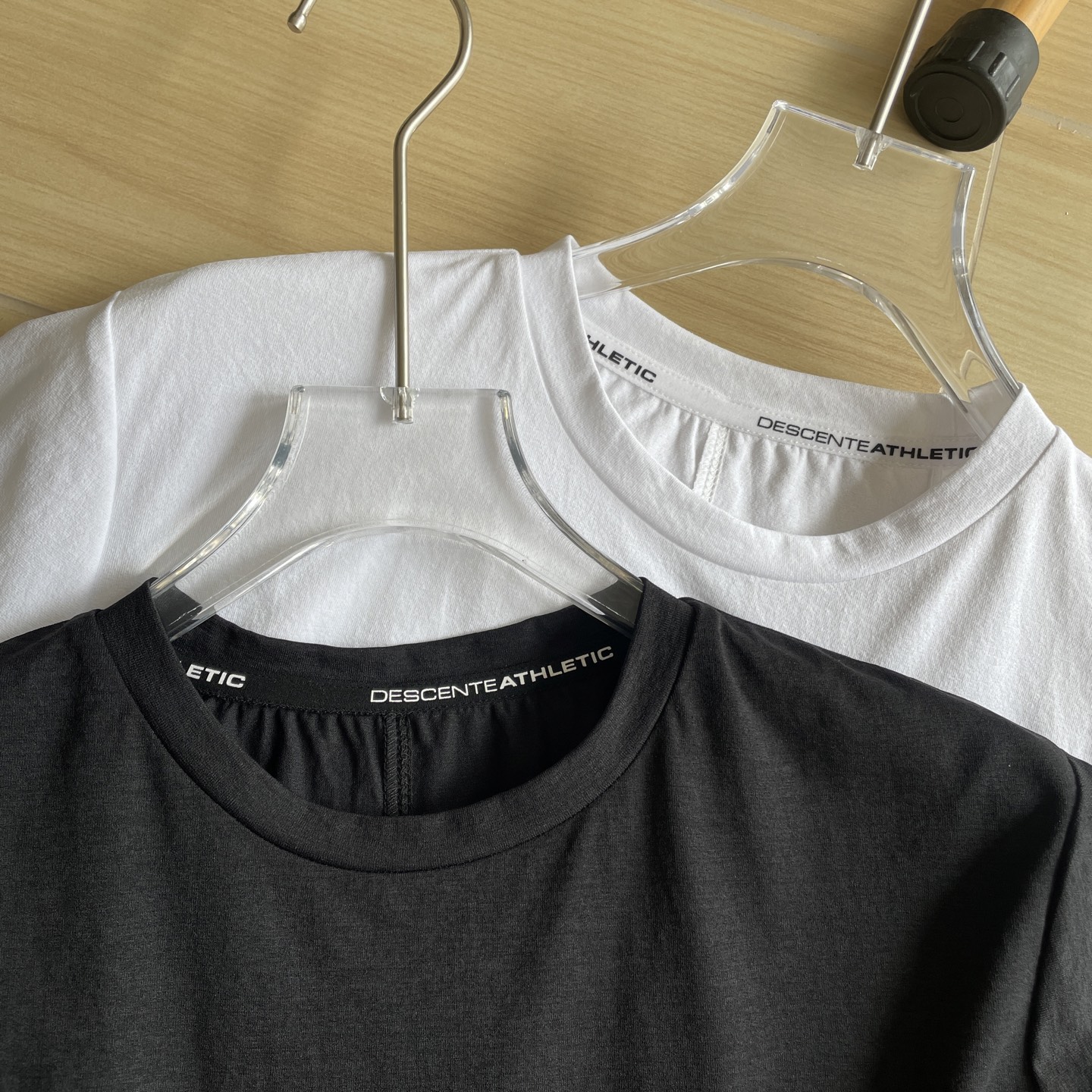 🖤细节图
柜子同款🆕🖤DESCENTE / 迪桑特25年夏季双色运动健身科技银离子面料TOUGH亲肤吸湿