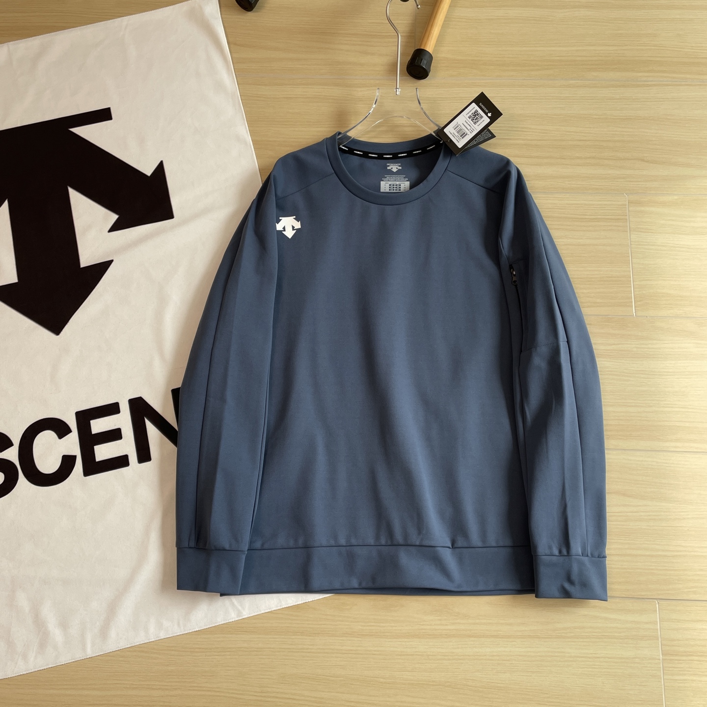 
春款品质卫衣🆕🖤DESCENTE / 迪桑特25年品质春款三色圆领长袖卫衣打底上衣
迪家最新柜款  面