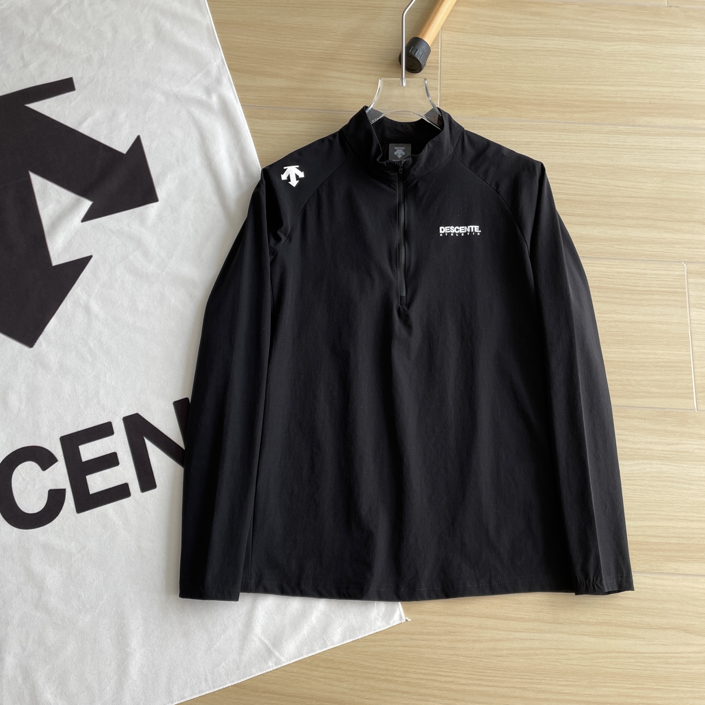 🖤主图
女款速干🆕🖤DESCENTE / 迪桑特两色女款运动立领科技速干上衣半拉链速干运动衫
经典搭配采