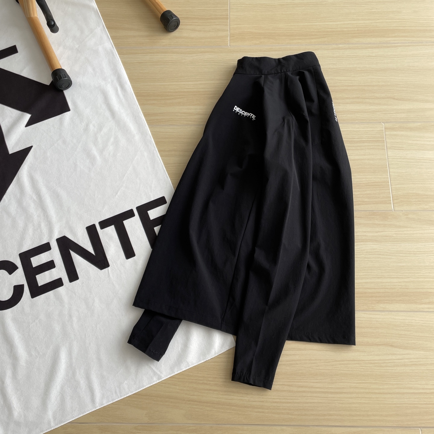 🖤主图
女款速干🆕🖤DESCENTE / 迪桑特两色女款运动立领科技速干上衣半拉链速干运动衫
经典搭配采