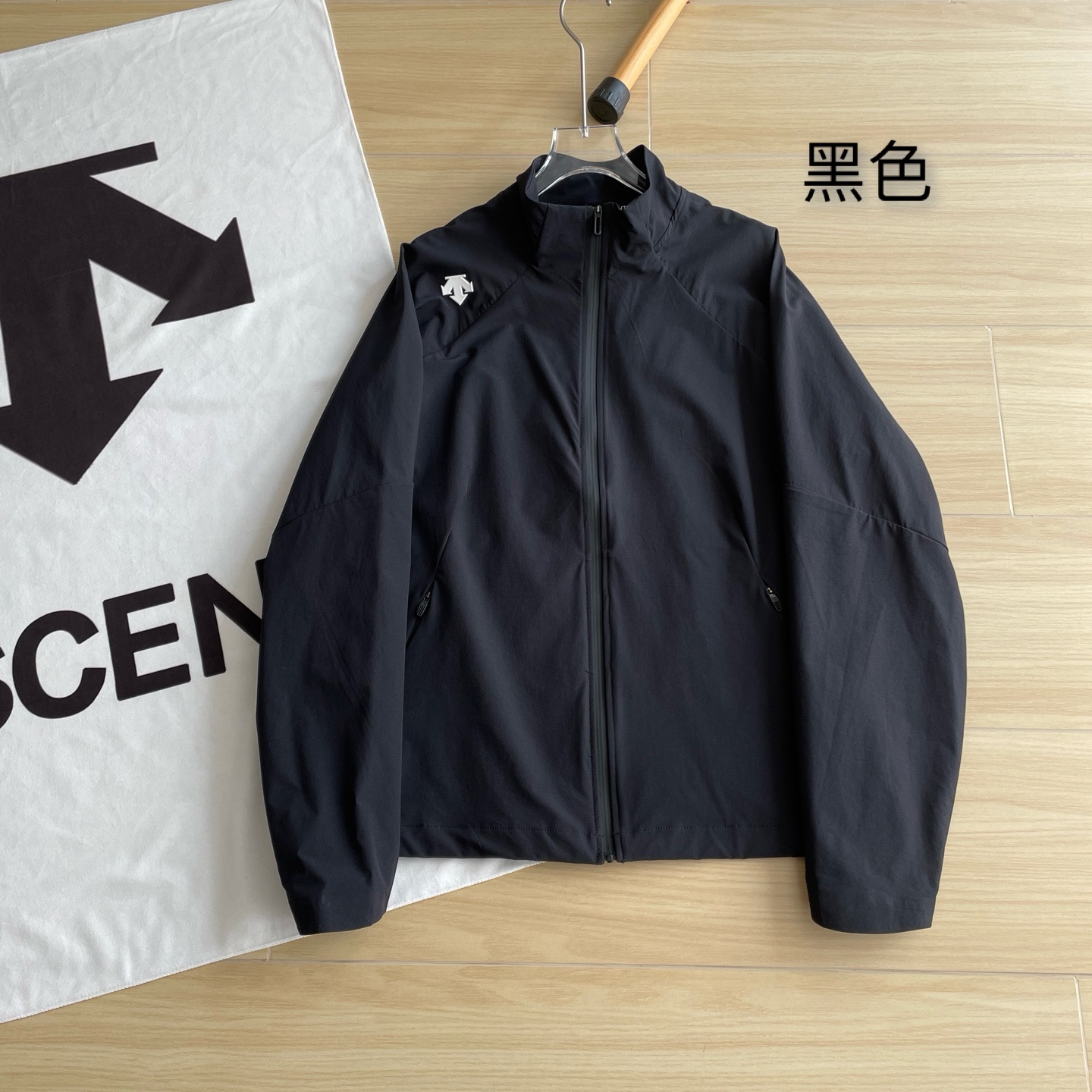 🖤主图
品质外套🆕🖤DESCENT / 迪桑特 25年新款三色立领设计D箭头家春季新款全天候户外休闲运动