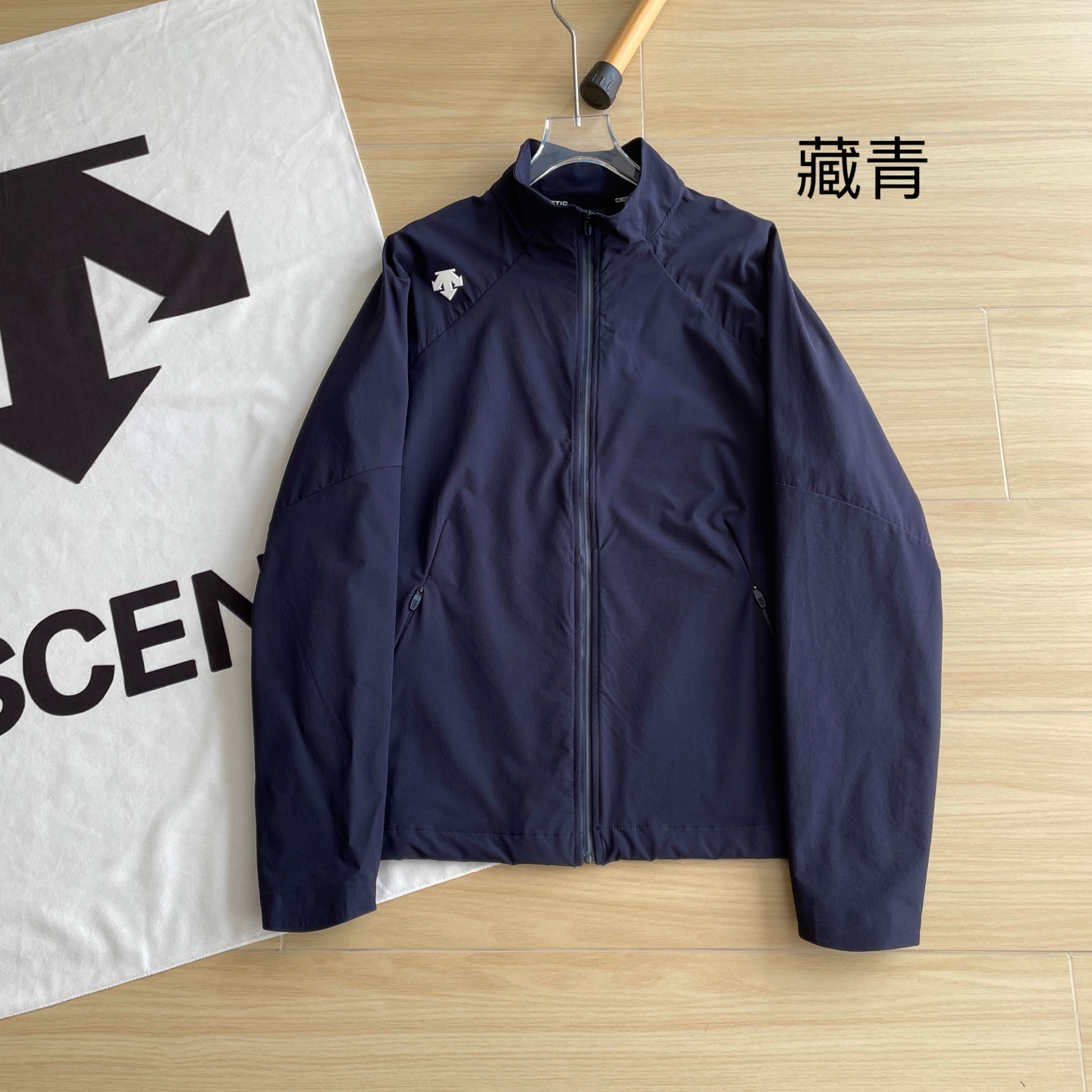 🖤主图
品质外套🆕🖤DESCENT / 迪桑特 25年新款三色立领设计D箭头家春季新款全天候户外休闲运动