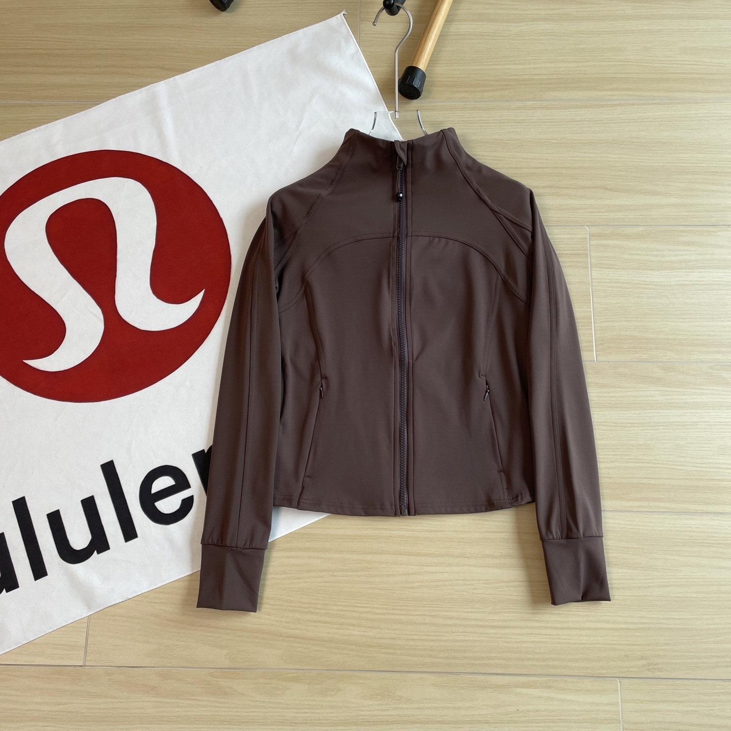 🖤主图
官网2万+销量🆕🖤好评率天花板级别
lululumon/露露爆款🔥Define 女子修身健身三色
