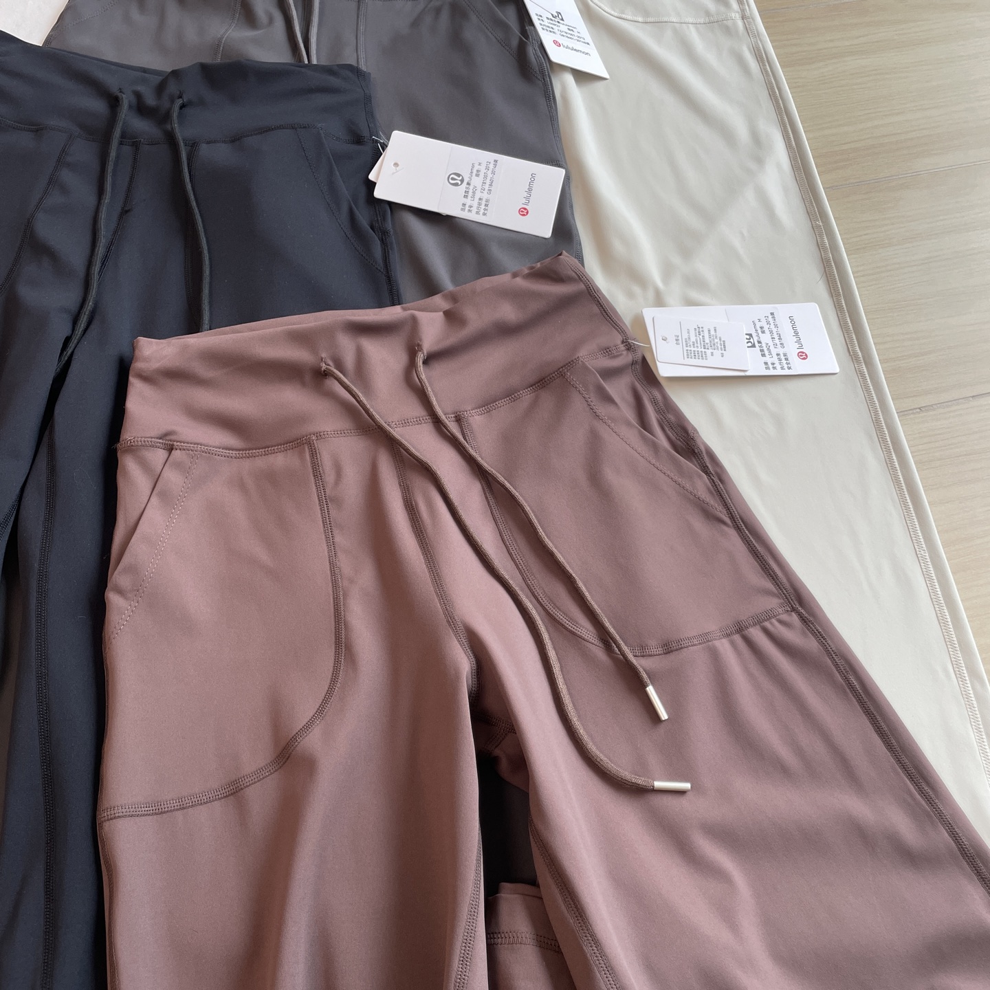 🖤主图
官网同款🆕🖤质感超好垂感十足 lululemon/璐璐乐蒙throwback still四色直筒