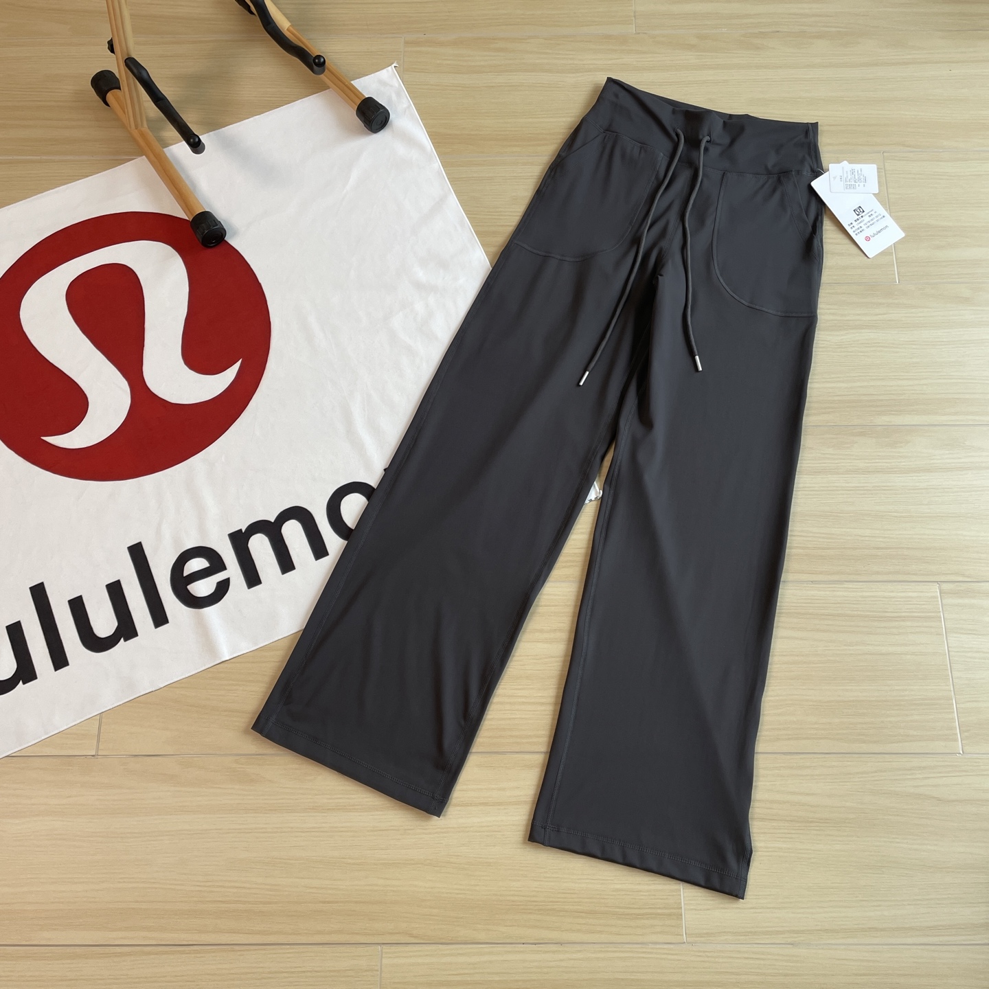 🖤主图
官网同款🆕🖤质感超好垂感十足 lululemon/璐璐乐蒙throwback still四色直筒