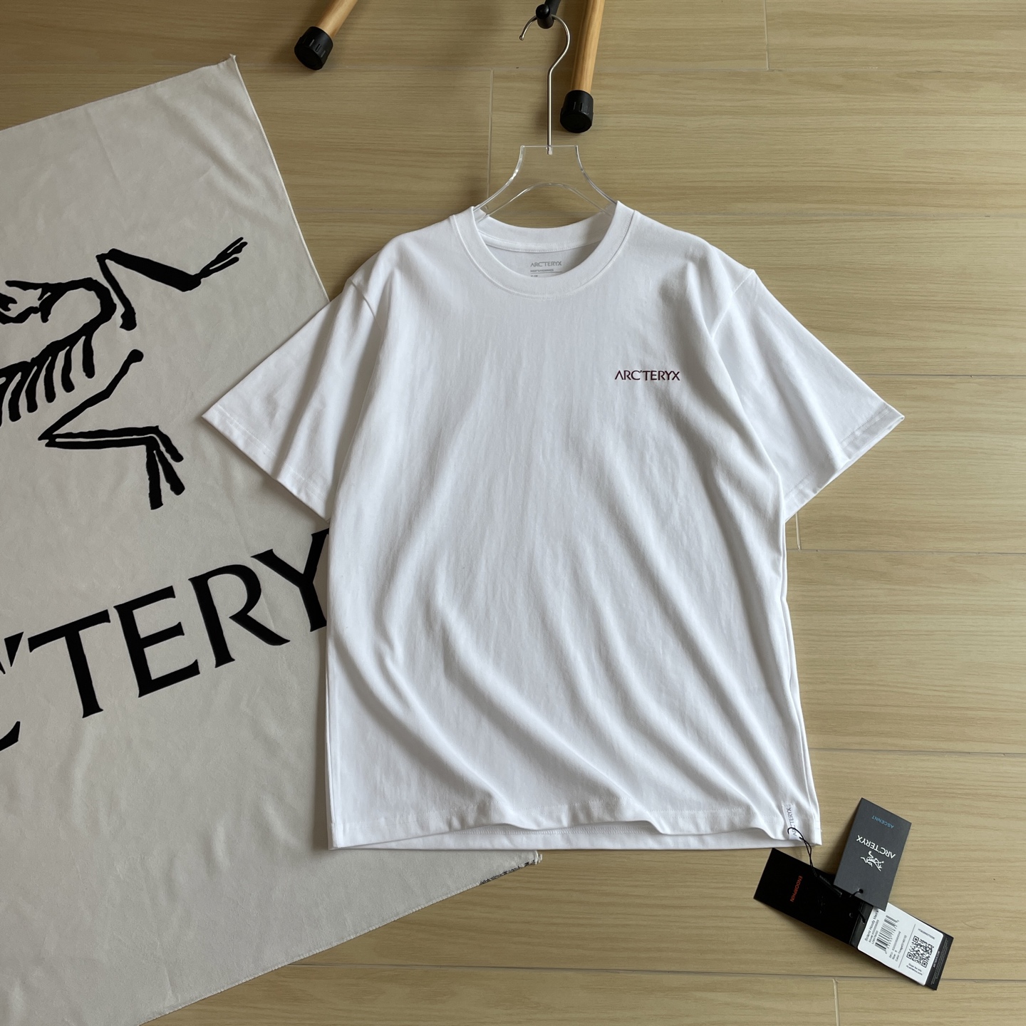 🖤主图
夏季品质好货🆕🖤ARC'TERYX / 始祖鸟 三色logo 太美了鸟家年度最优质的印花发泡浮雕