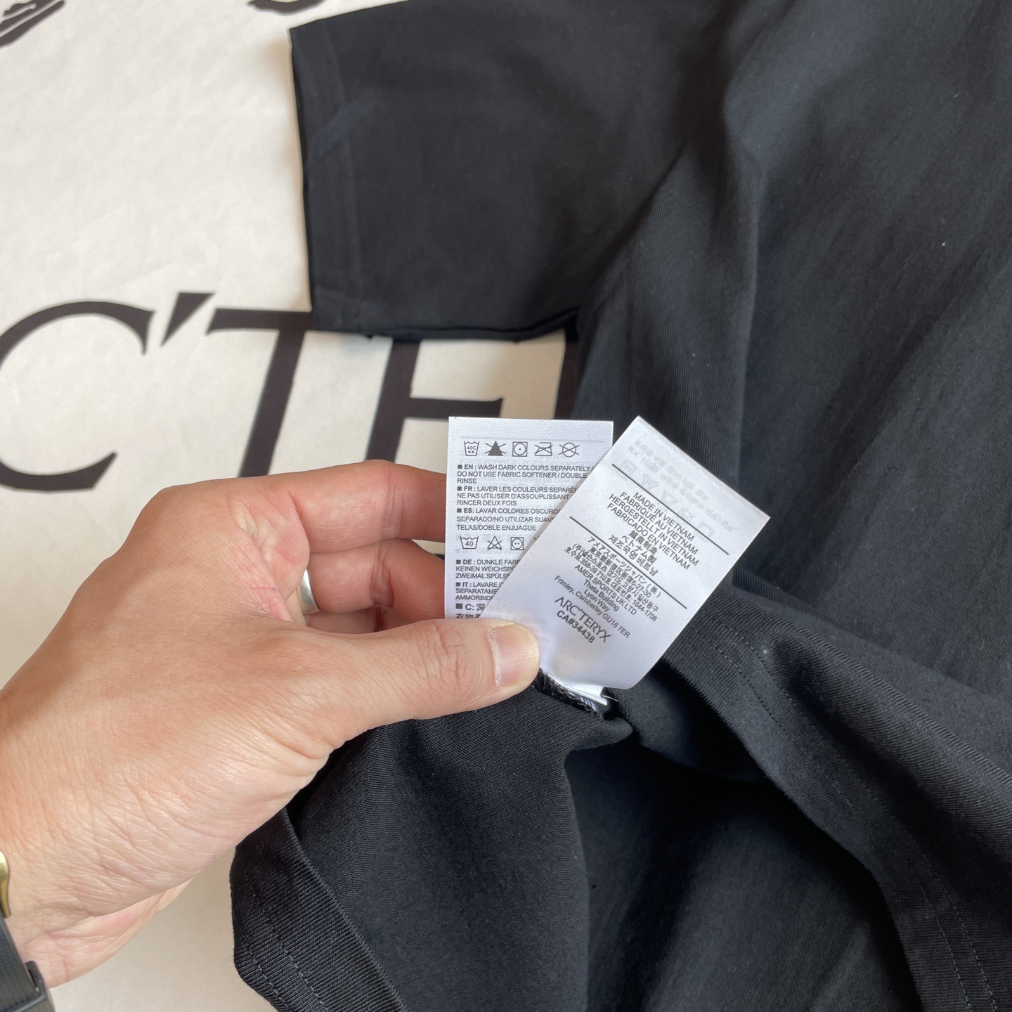 🖤细节图
夏季品质好货🆕🖤ARC'TERYX / 始祖鸟 三色logo 太美了鸟家年度最优质的印花发泡浮