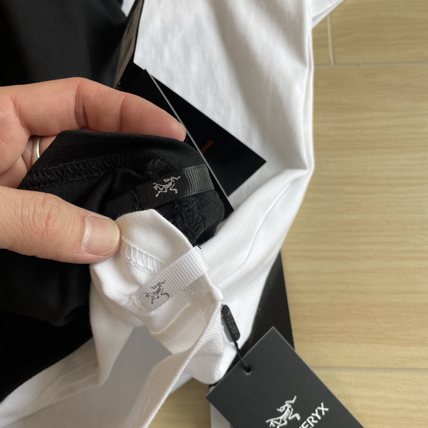 🖤细节图
夏季品质好货🆕🖤ARC'TERYX / 始祖鸟 三色logo 太美了鸟家年度最优质的印花发泡浮