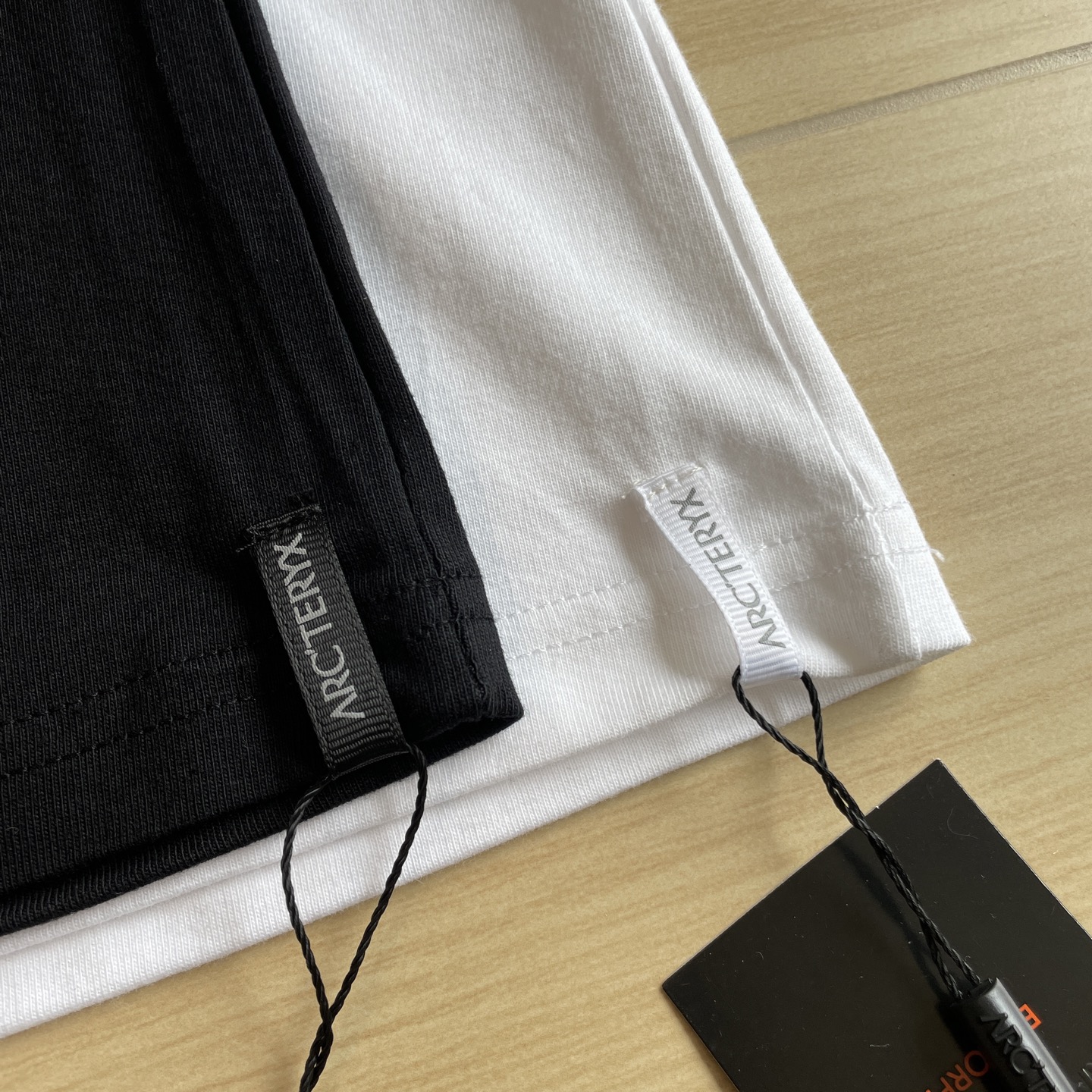 🖤细节图
夏季品质好货🆕🖤ARC'TERYX / 始祖鸟 三色logo 太美了鸟家年度最优质的印花发泡浮