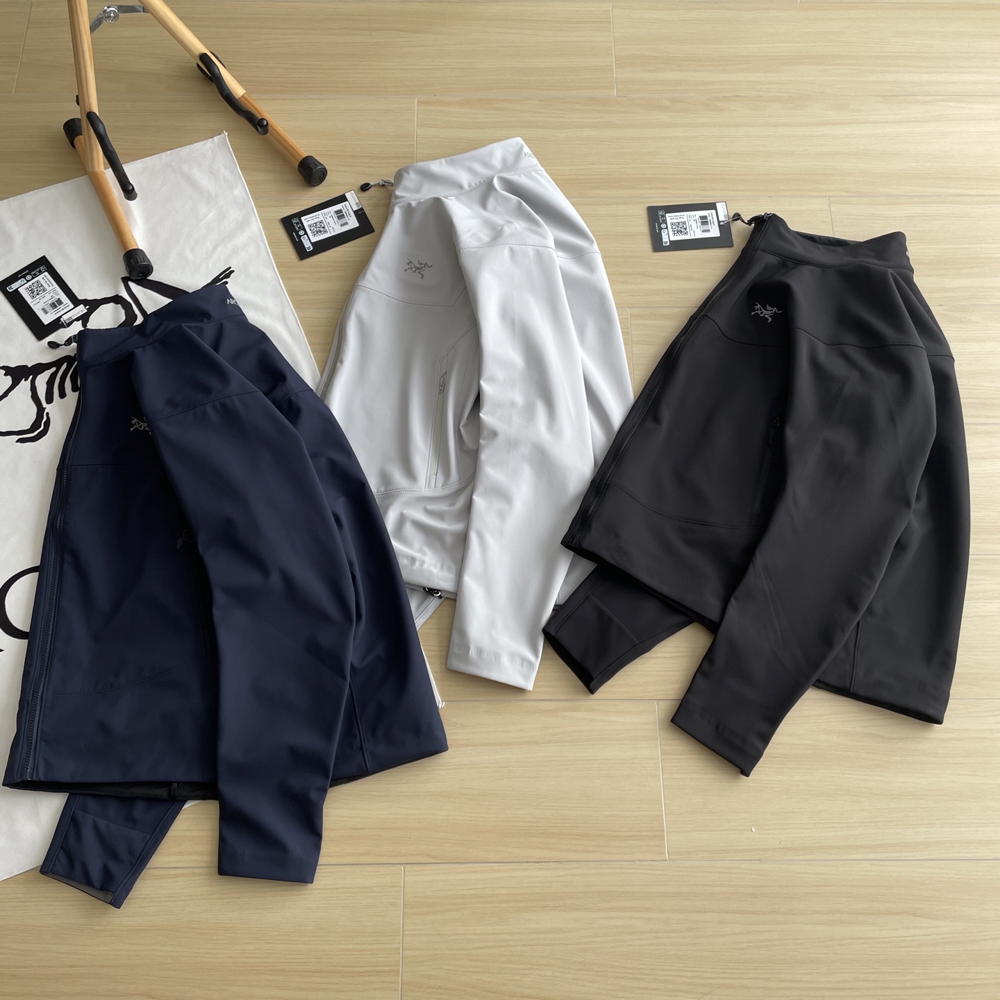 🖤细节图
25年春款 🆕🖤ARC'TERYX / 始祖鸟春款拉绒新款三色户外高品质刺绣logo半领拉链户