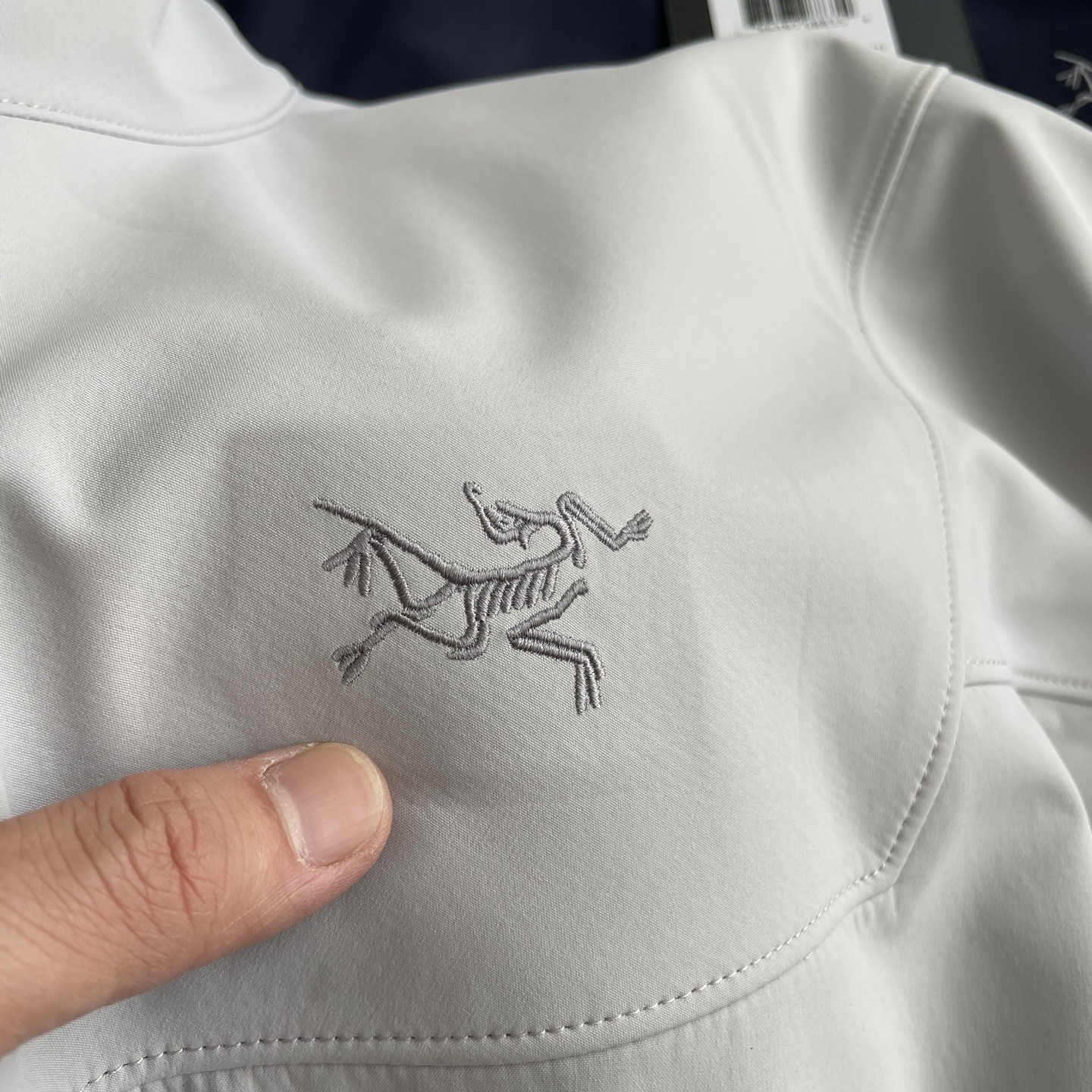 🖤细节图
25年春款 🆕🖤ARC'TERYX / 始祖鸟春款拉绒新款三色户外高品质刺绣logo半领拉链户