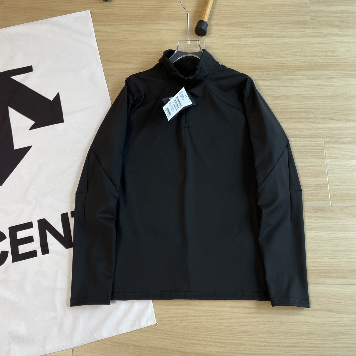 🖤主图
速干系列🆕🖤DESCENTE / 迪桑特25年春季新品同色硅胶立体⬇️印花半拉链速干卫衣长袖 上