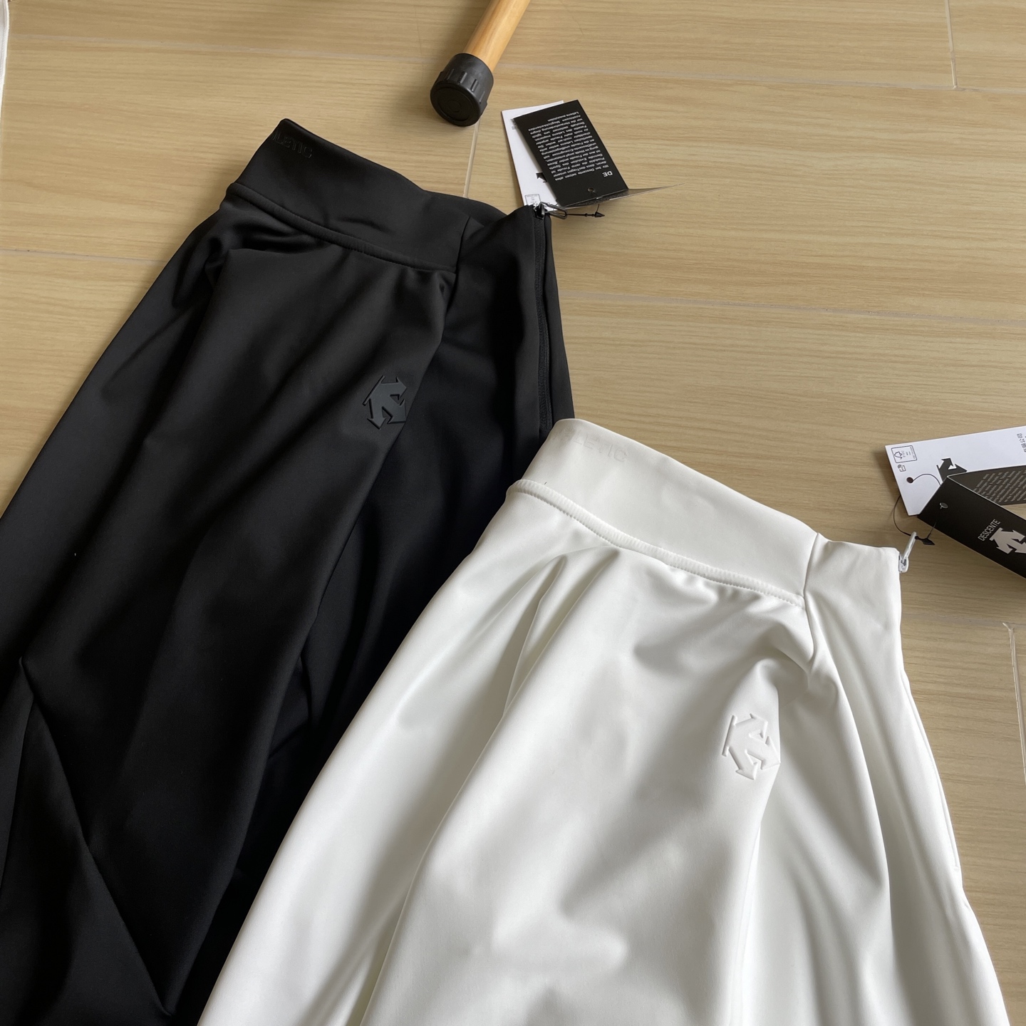 🖤细节图
速干系列🆕🖤DESCENTE / 迪桑特25年春季新品同色硅胶立体⬇️印花半拉链速干卫衣长袖 
