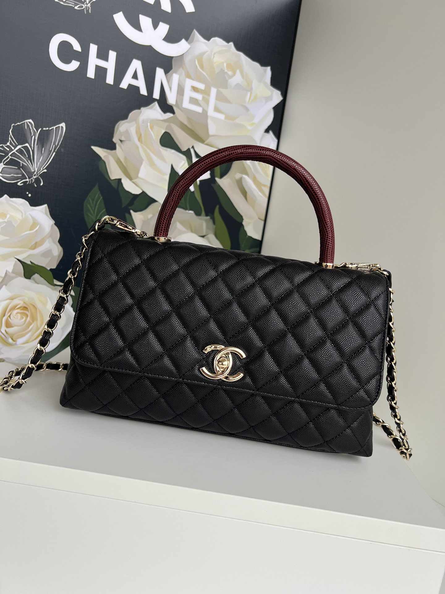 Chanel Coco Handle Fournisseur en Chine
 Violet – brun Rouge Quincaillerie or Cuir de vache Peau mouton
