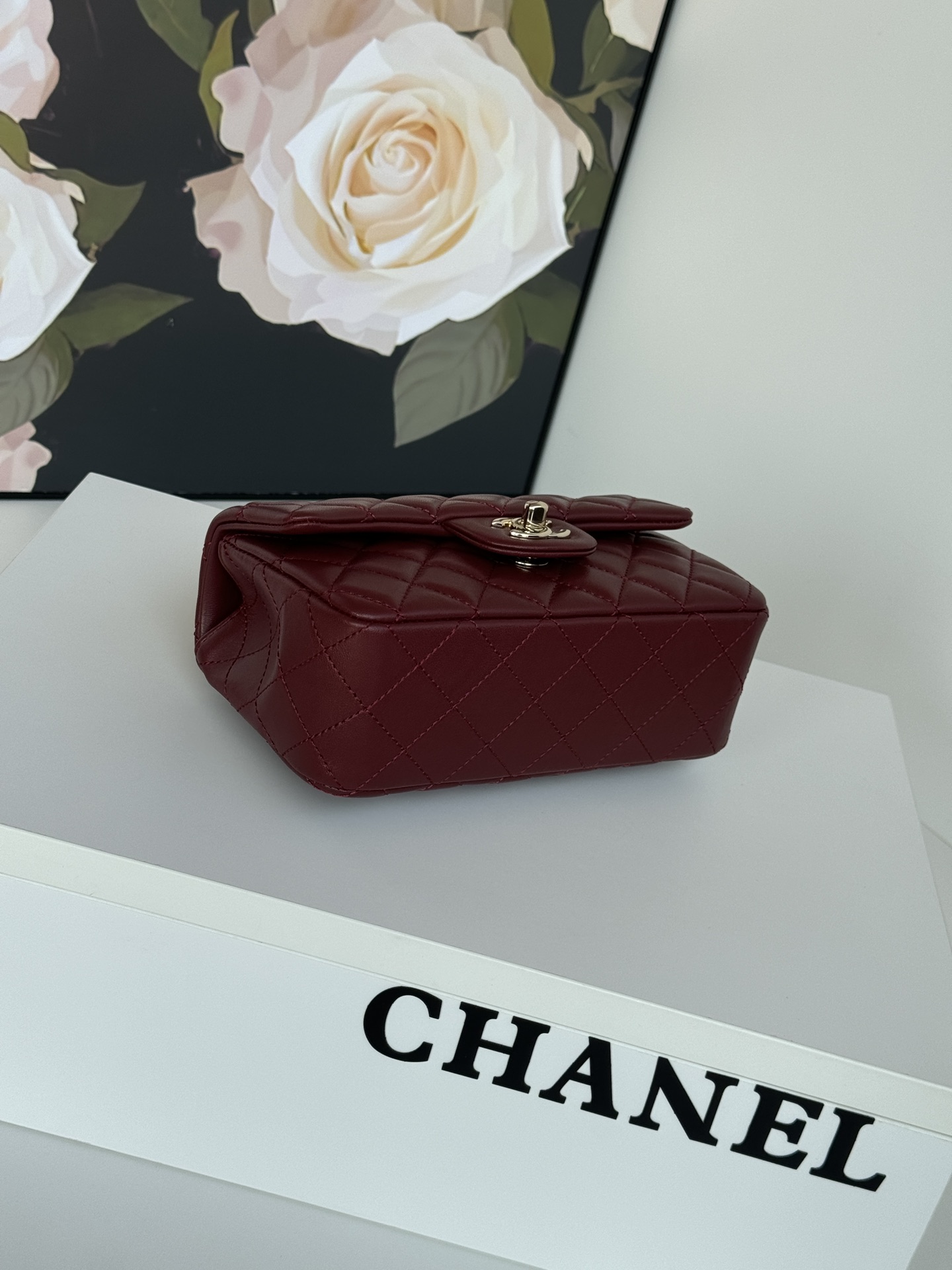 Chanel21K最新MiniCFhandle手提包AS31经典菱格口盖包饰以精致经典链子搭配手提细腻羊