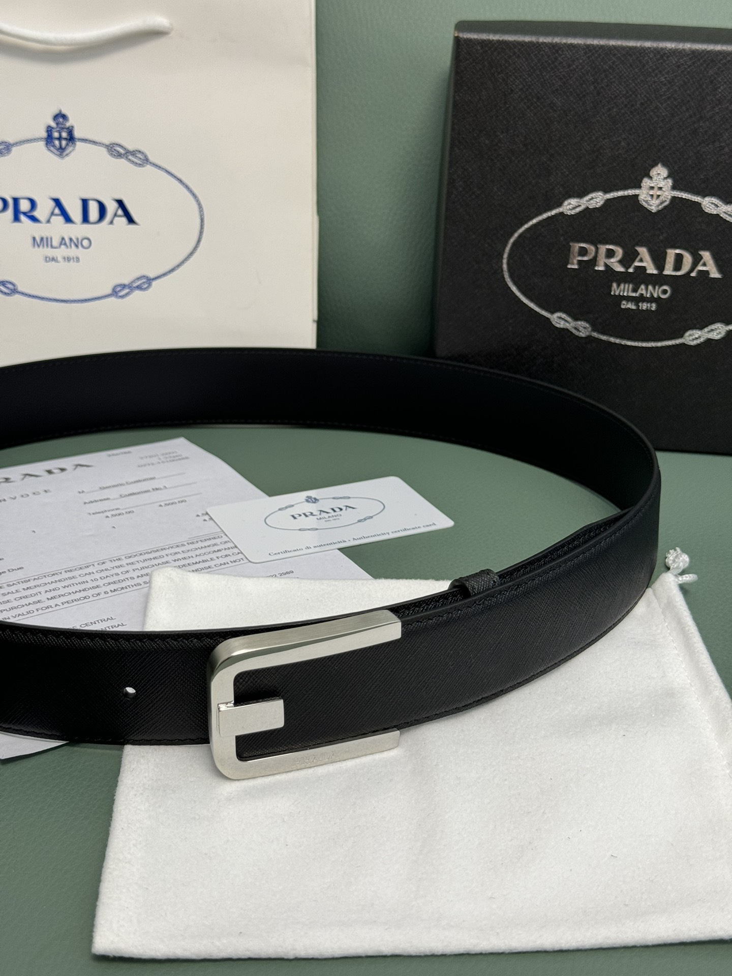 Prada Men’s 3.8cm Leather Belt: Exquisite Quality and Low-key Luxury - 图片 6