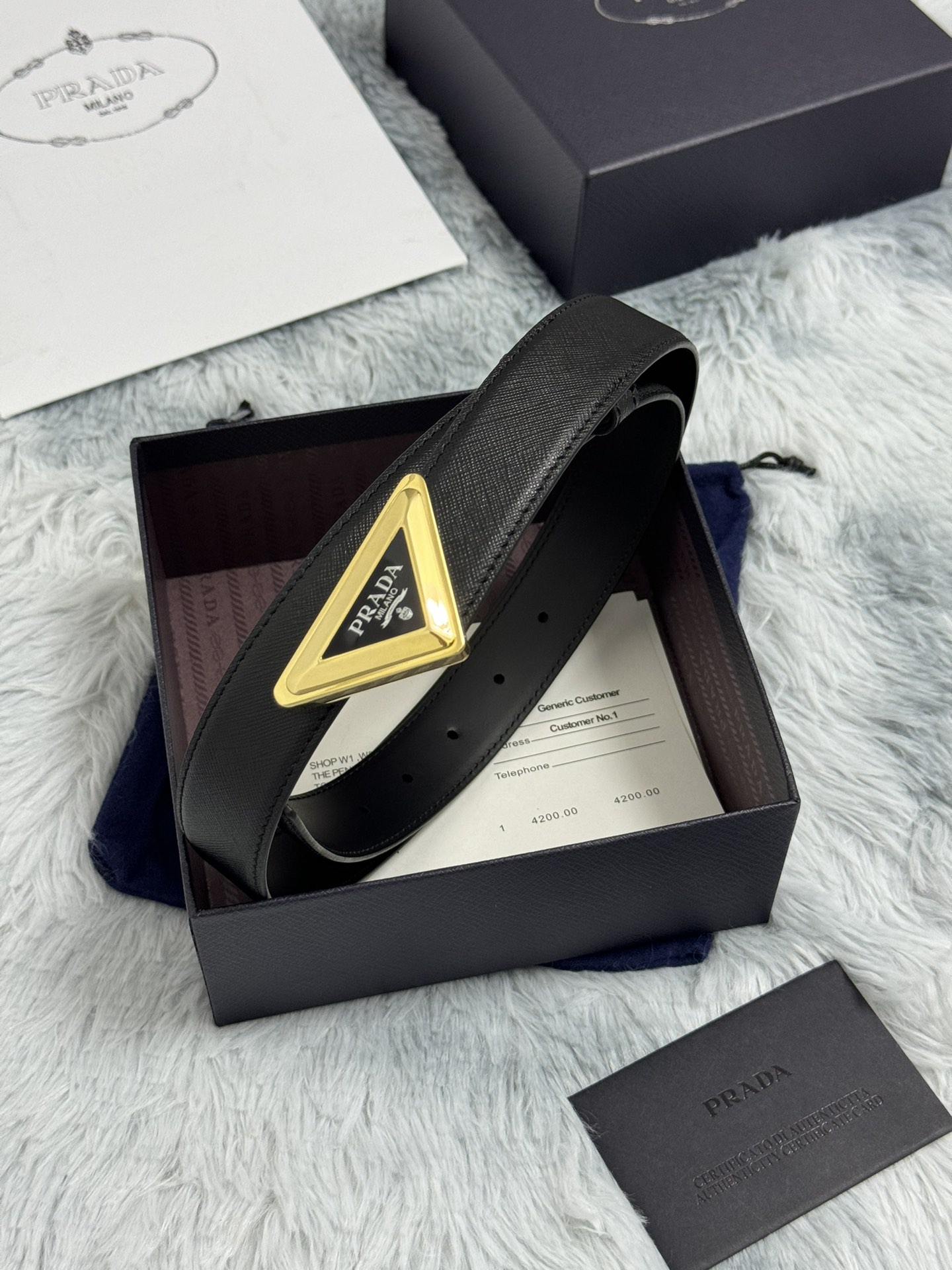 PRADA 3.0cm 十字纹牛皮纹理品质