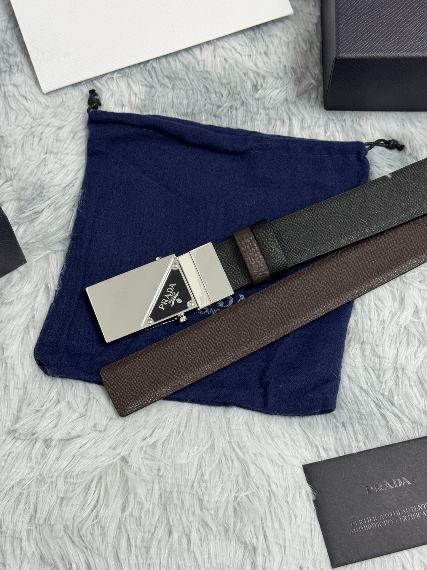 Luxurious Prada Protégé: Exquisite 3.5 cm Cattle Skin Quality Craftsmanship - 图片 3