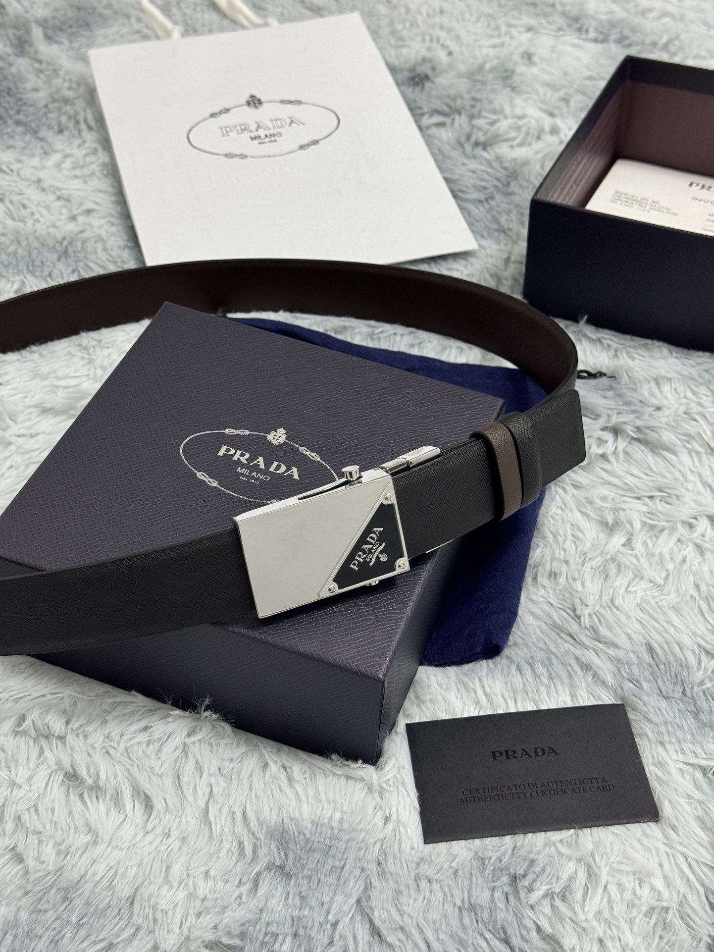 Luxurious Prada Protégé: Exquisite 3.5 cm Cattle Skin Quality Craftsmanship - 图片 7