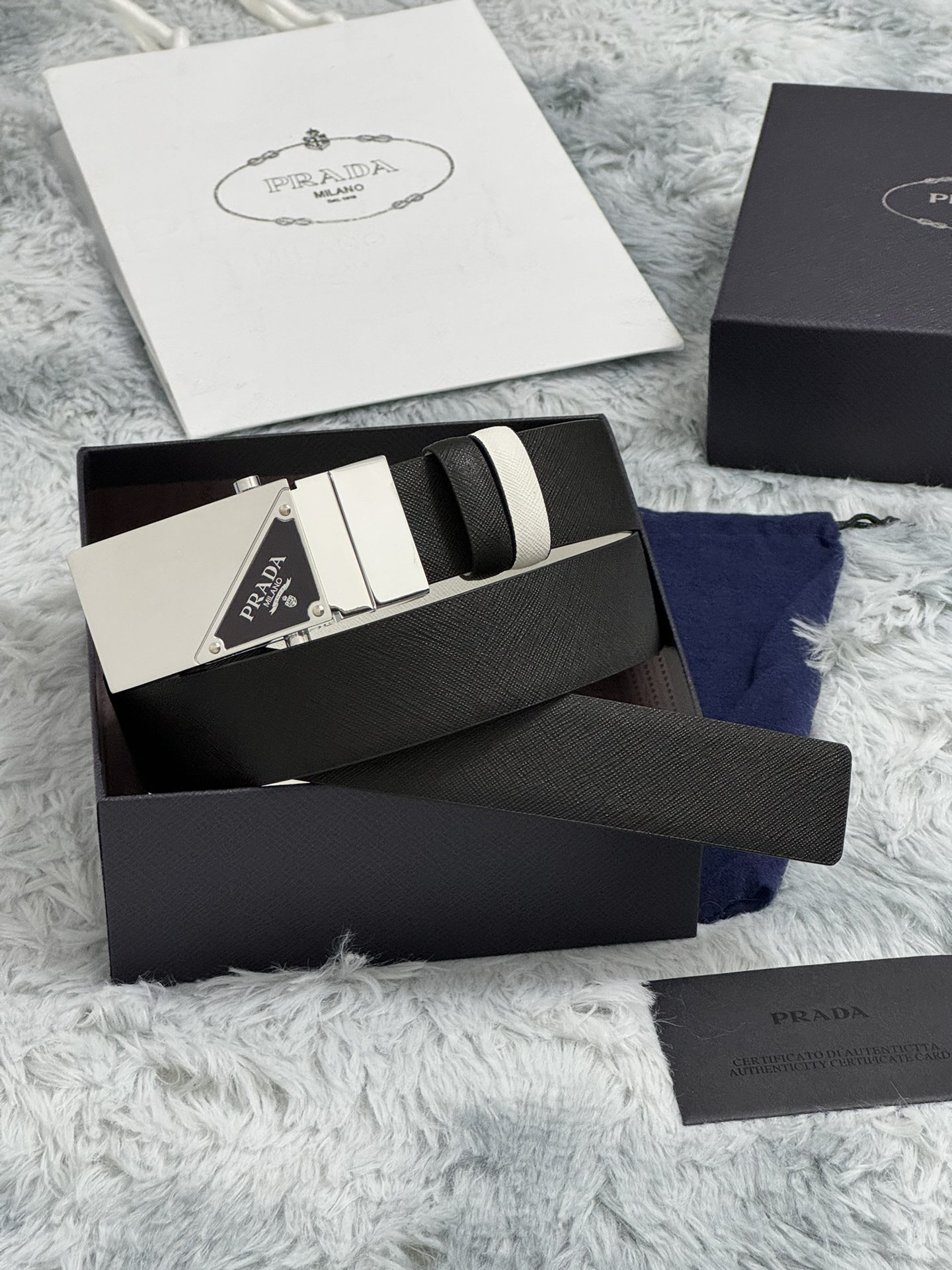 “PRADA Protégé Plada: Exquisite Low-Key Luxury in 3.5 cm Cattle Skin Quality” - 图片 8