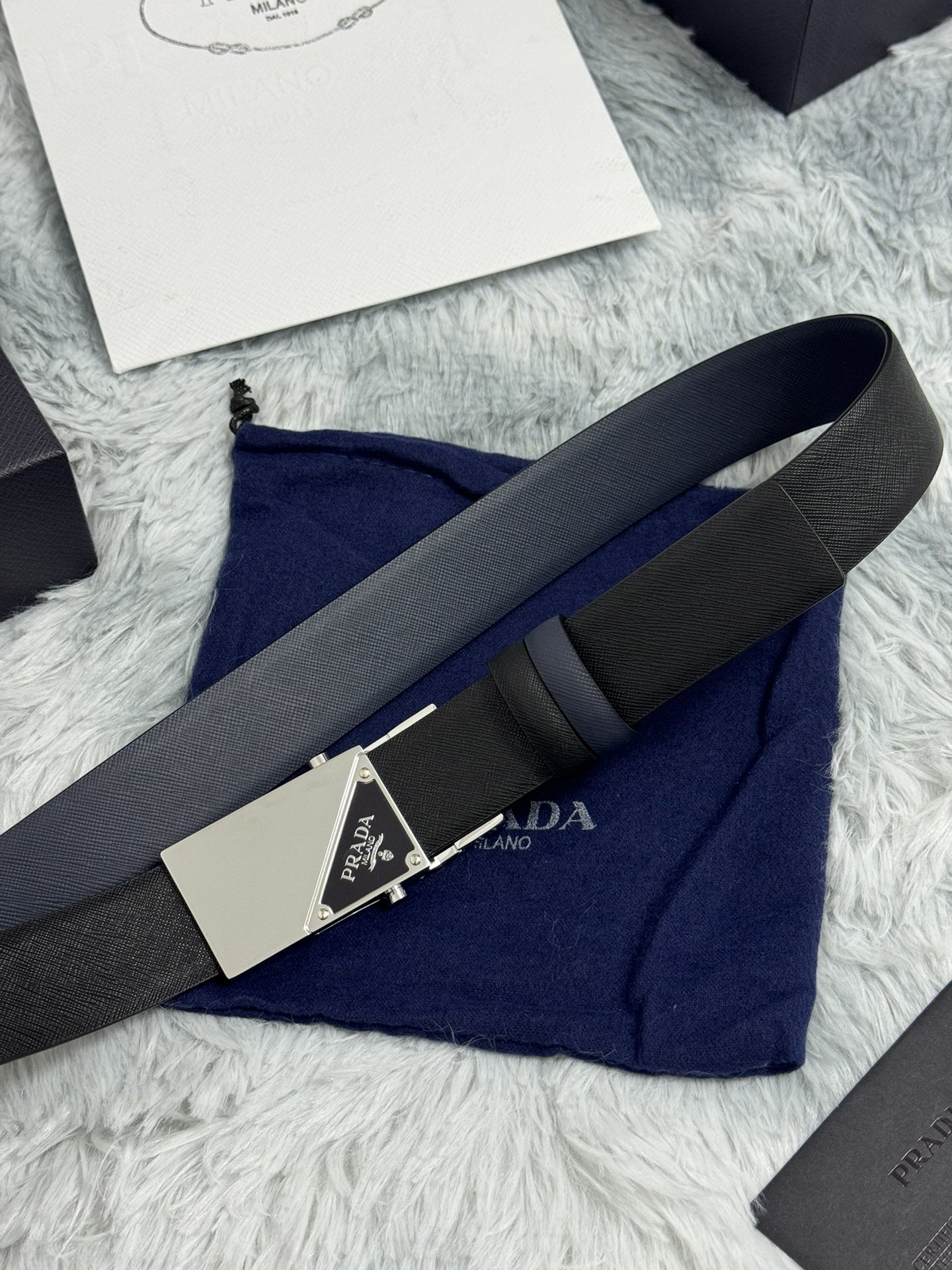 “PRADA 3.5 cm Protégé Plada: Exquisite Low-Key Luxury Handicrafts” - 图片 4