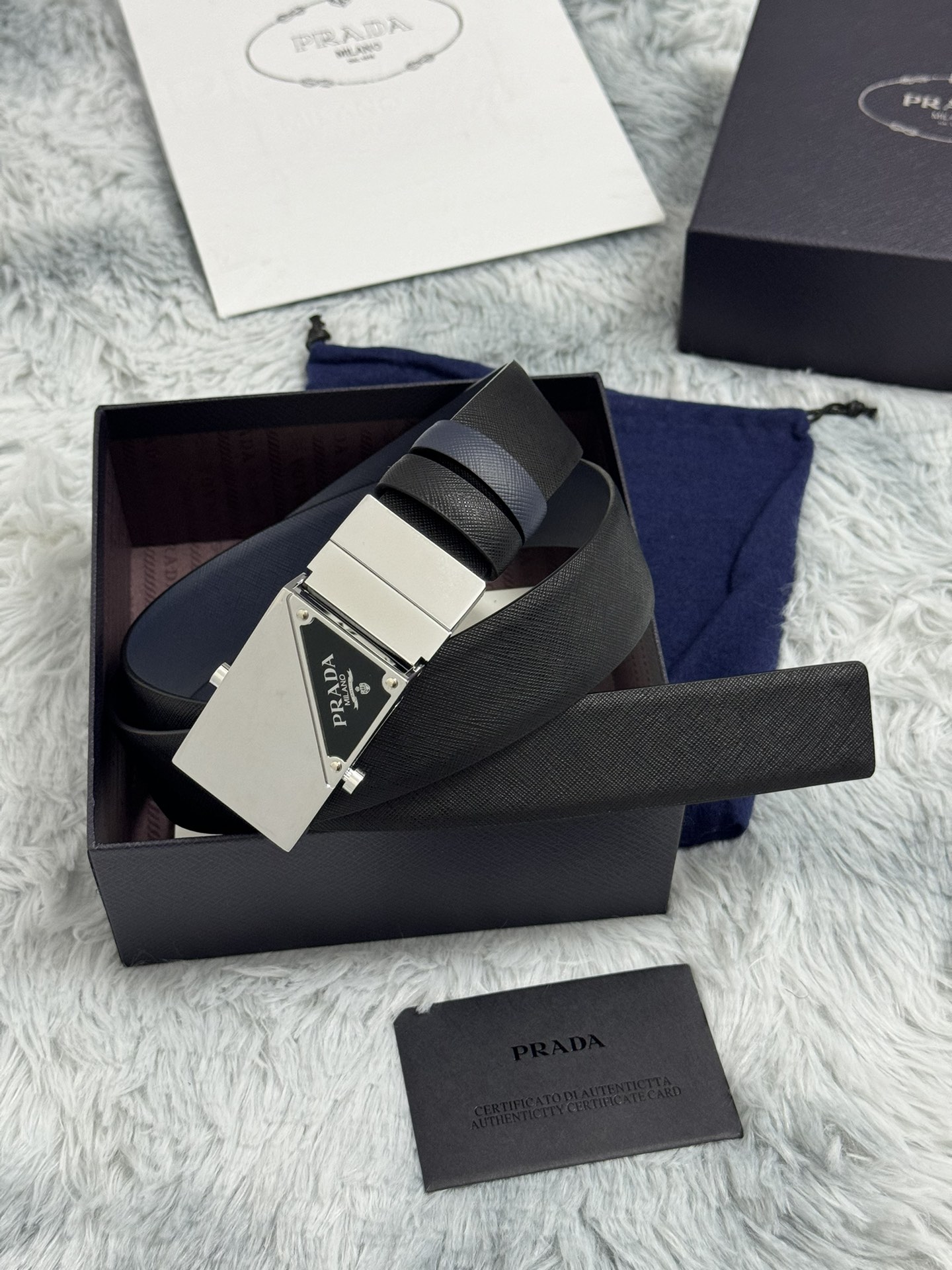 “PRADA 3.5 cm Protégé Plada: Exquisite Low-Key Luxury Handicrafts” - 图片 8