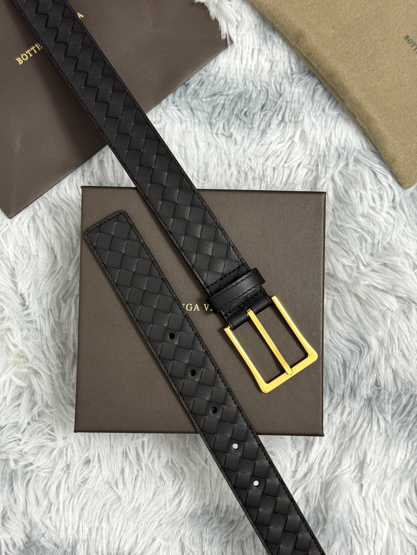 BOTTEGA VENETA 3.5cm 黑 手工编织牛皮经典之作