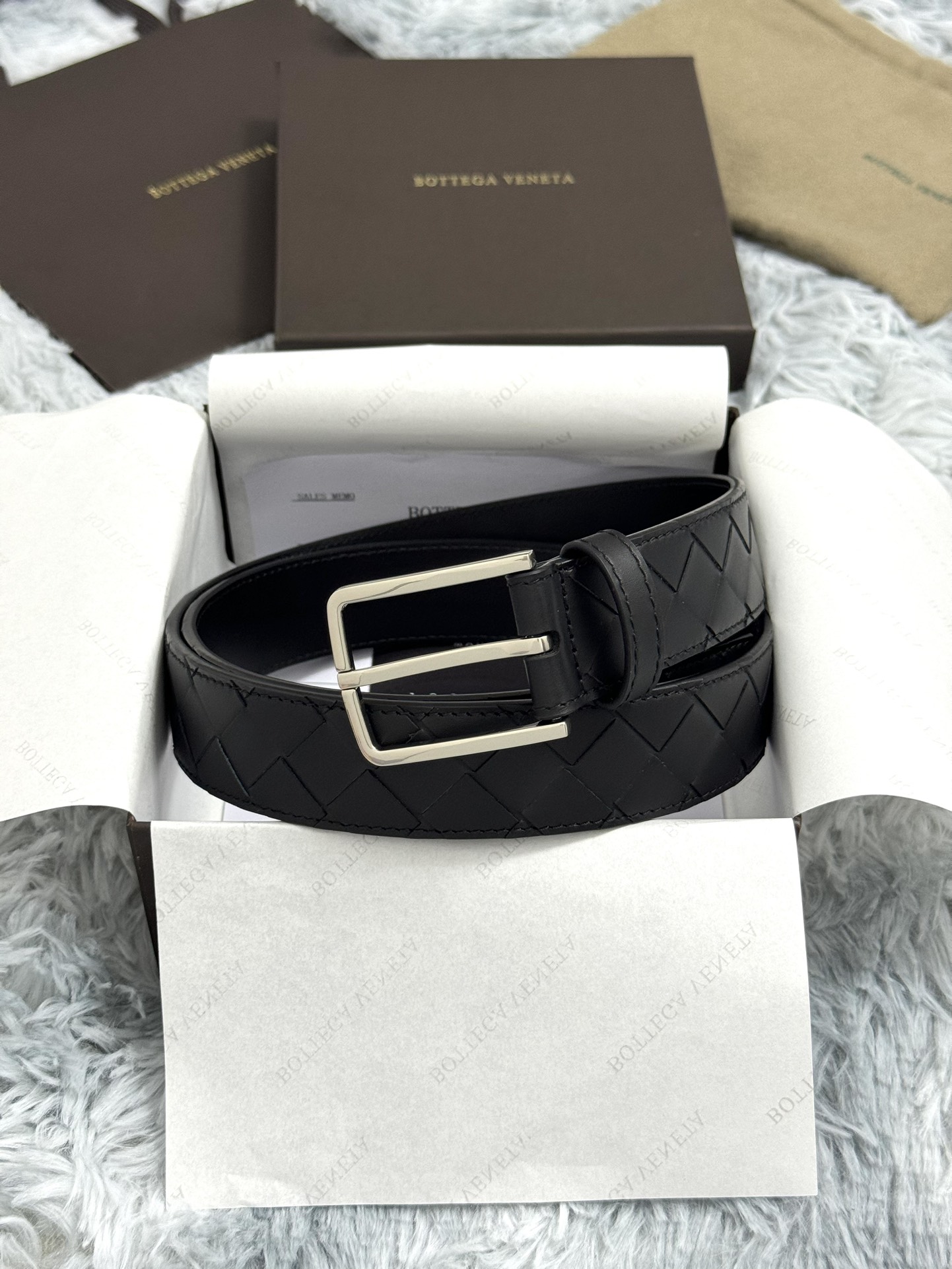 BOTTEGA VENETA 3.5cm 手工编织牛皮经典之作