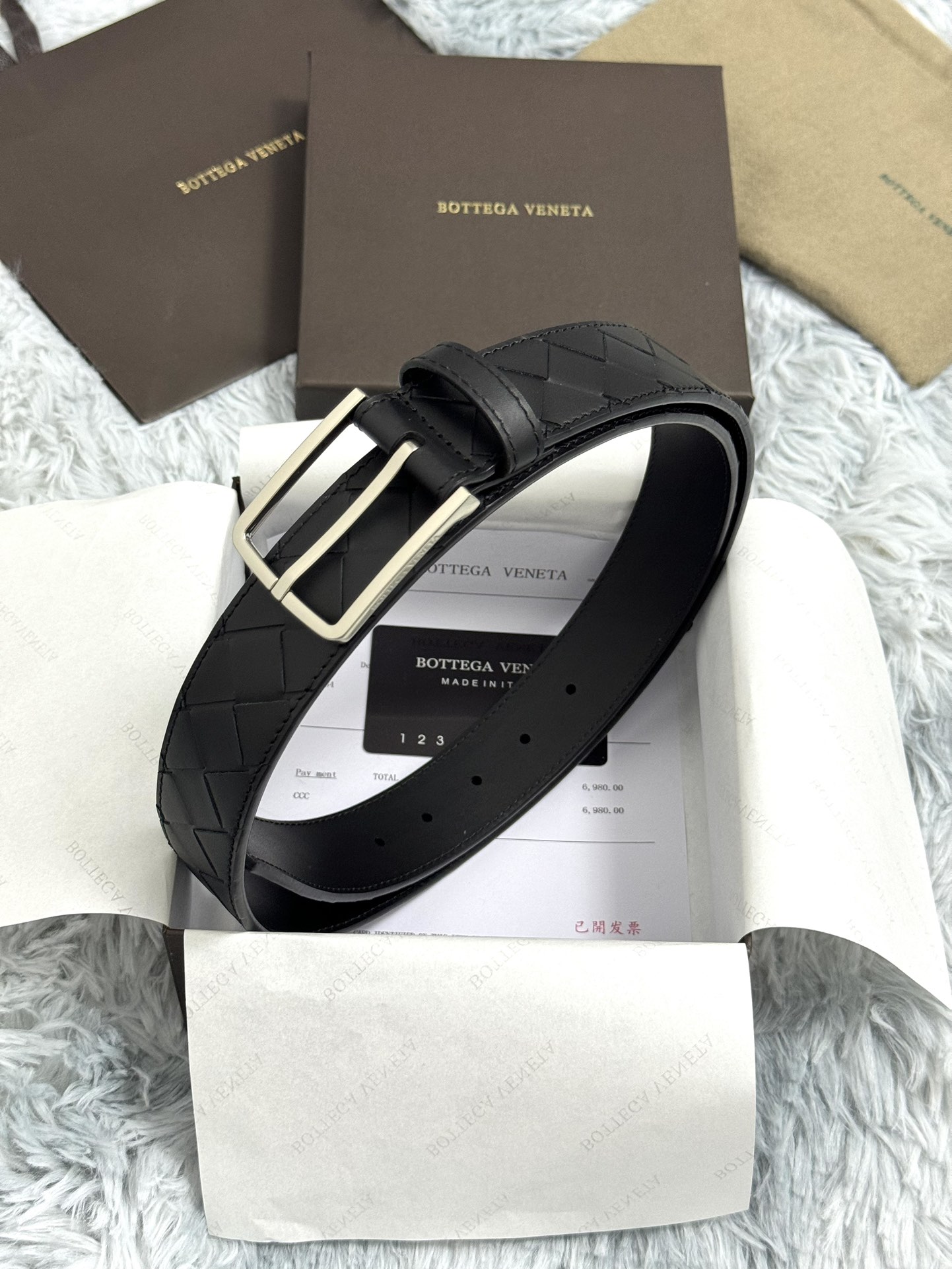 BOTTEGA VENETA 3.5cm 手工编织牛皮经典之作