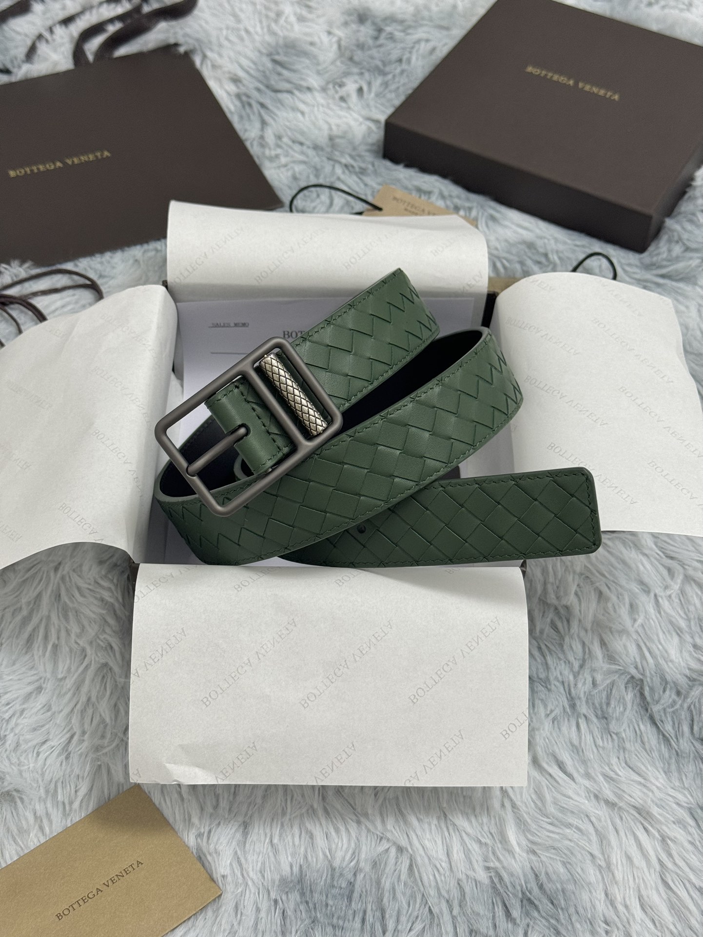BOTTEGA VENETA 3.5cm 绿 手工编织牛皮经典之作