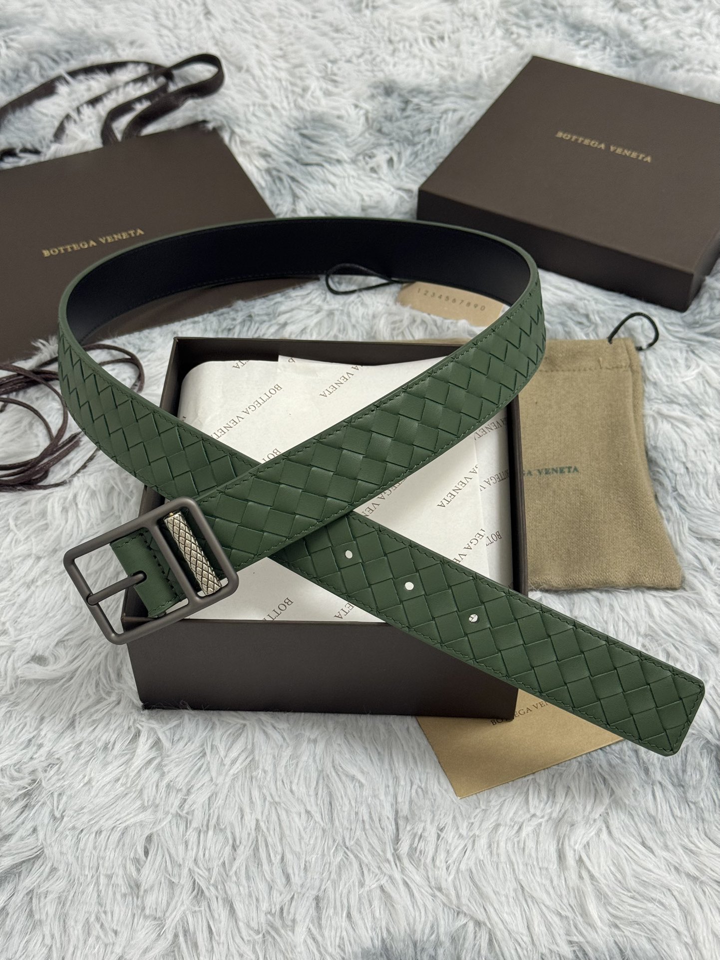 BOTTEGA VENETA 3.5cm 绿 手工编织牛皮经典之作