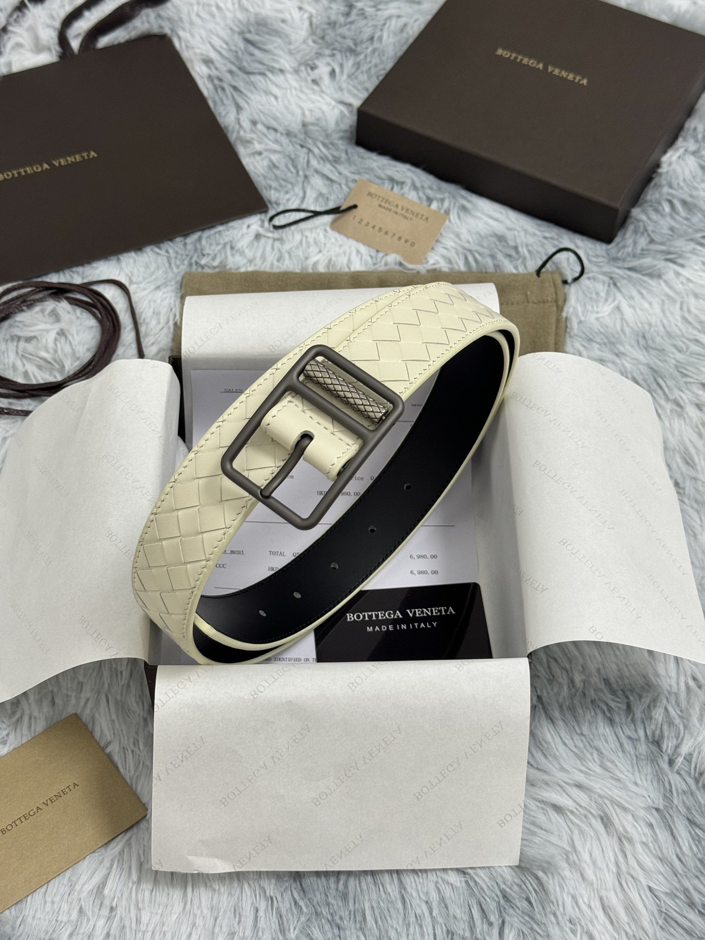 BOTTEGA VENETA 3.5cm 米白 手工编织牛皮经典之作