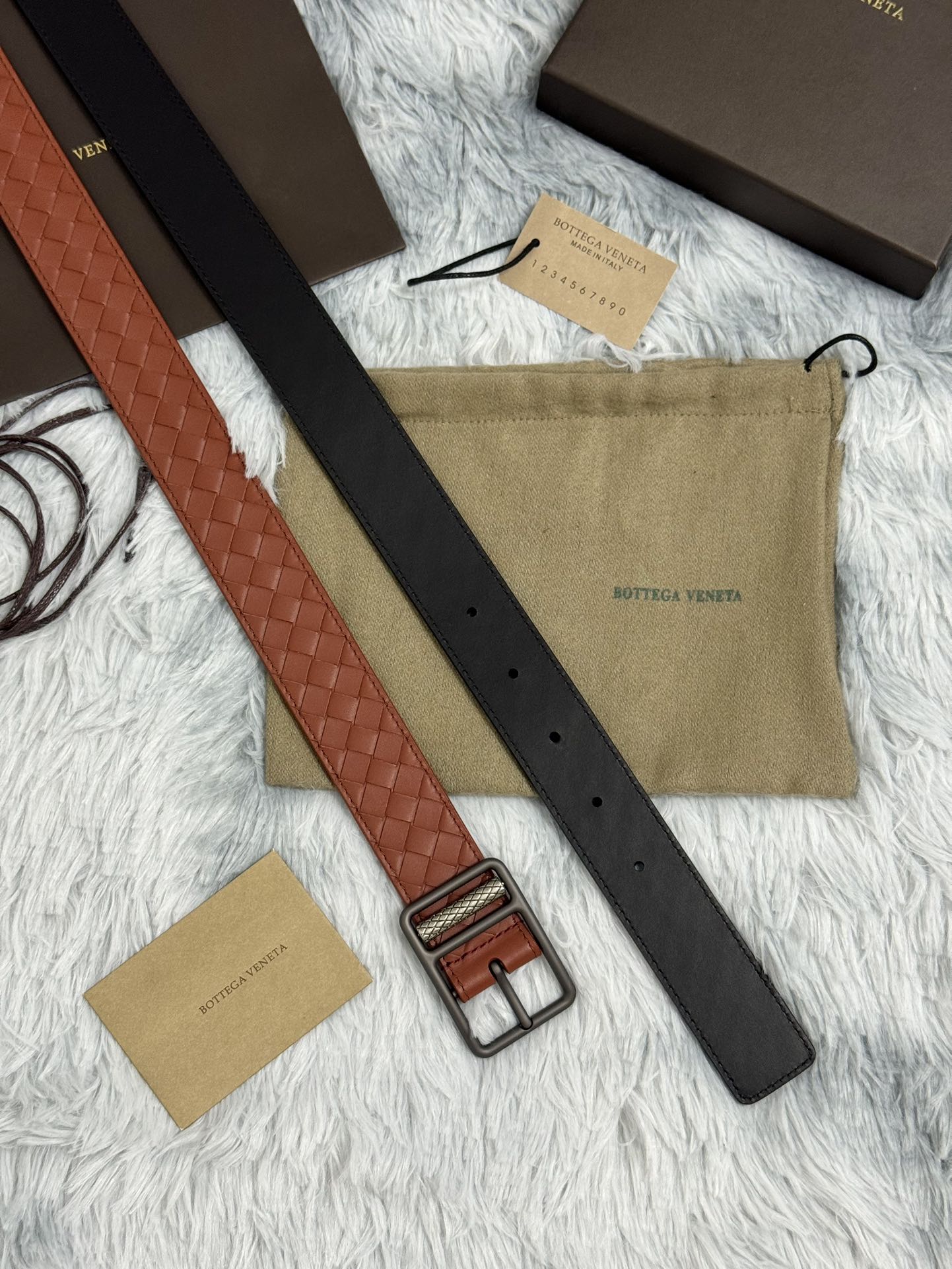 BOTTEGA VENETA 3.5cm 红棕 手工编织牛皮经典之作
