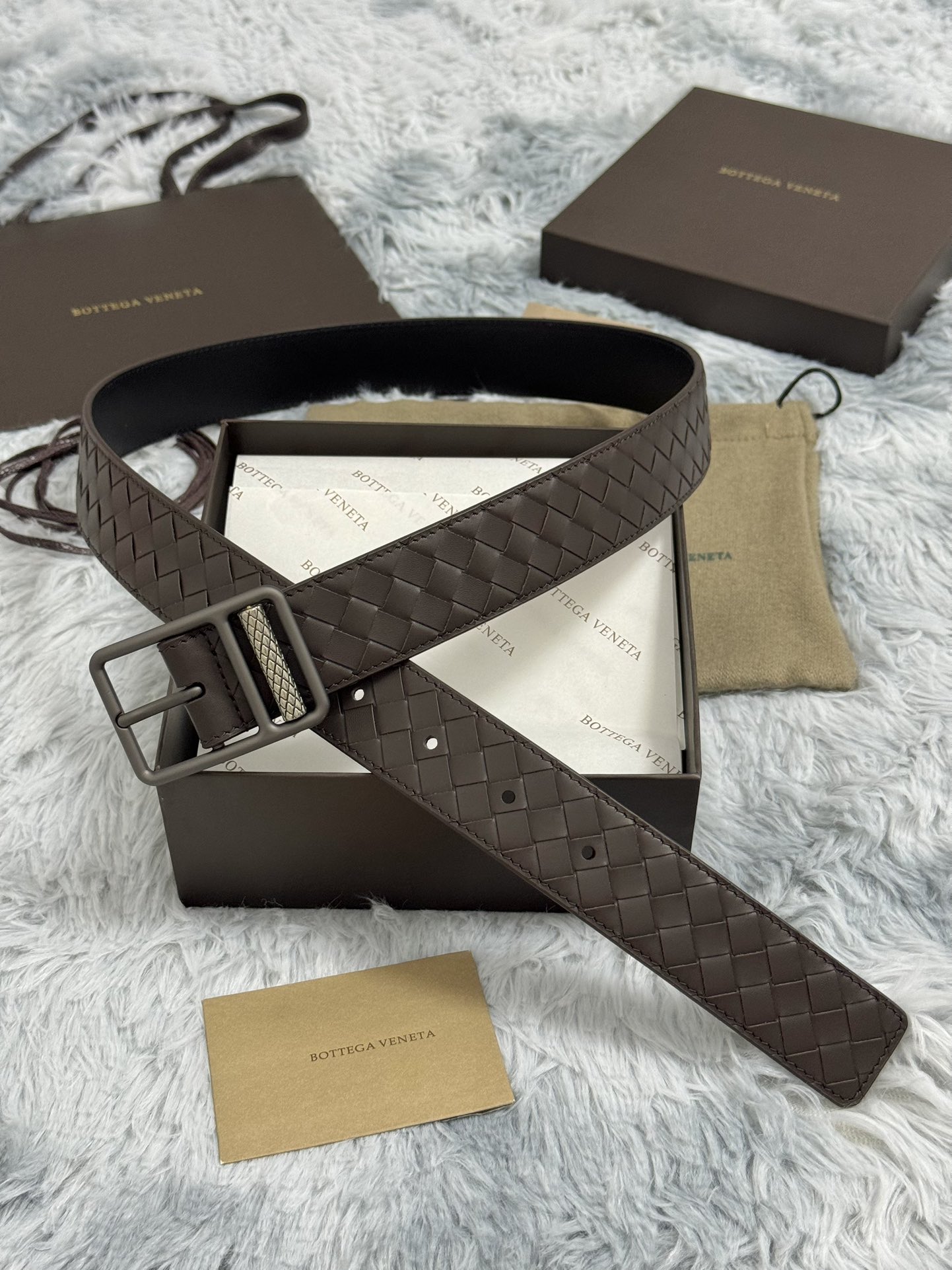 BOTTEGA VENETA 3.5cm 咖啡 手工编织牛皮经典之作