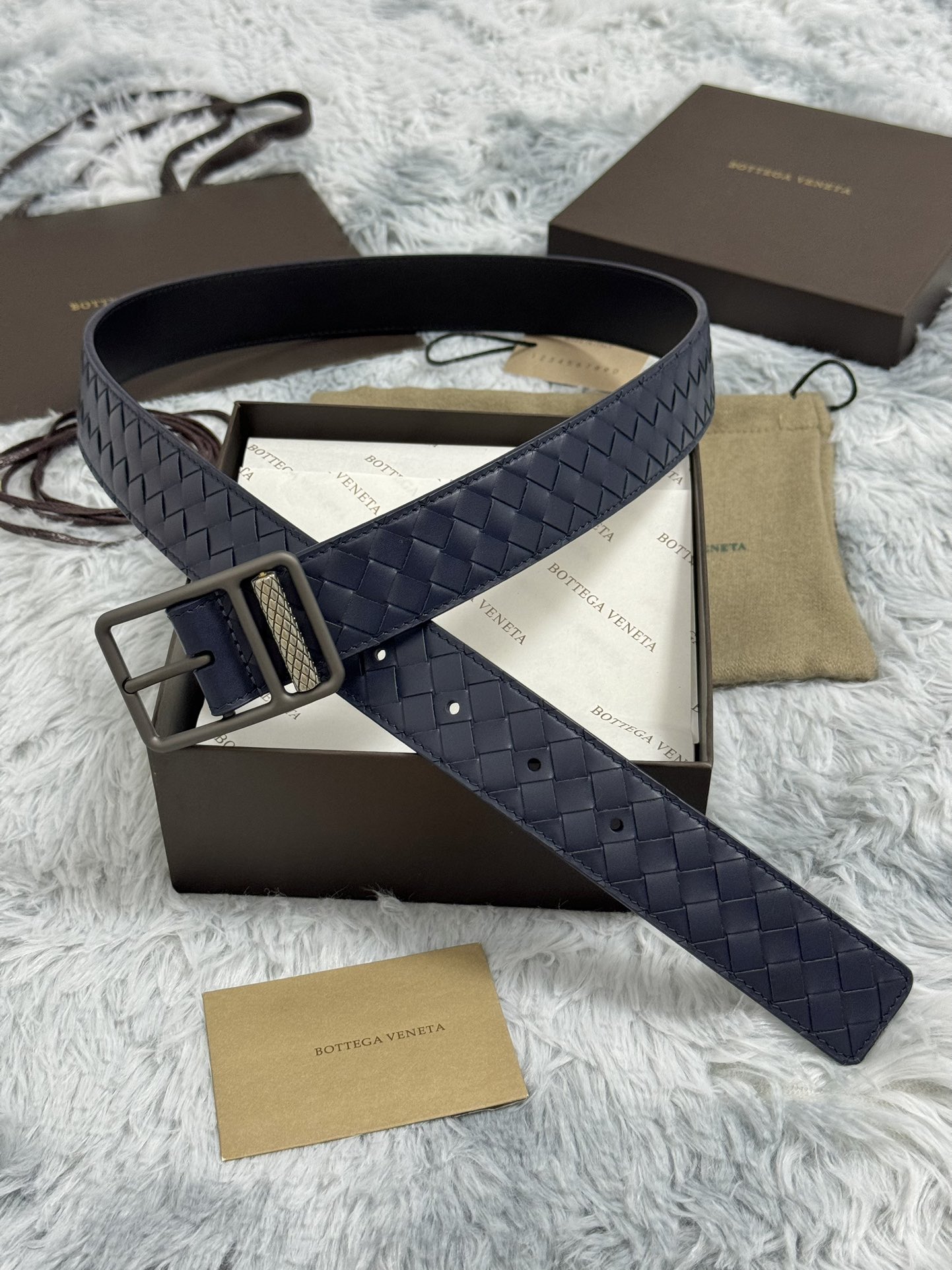 BOTTEGA VENETA 3.5cm 蓝 手工编织牛皮经典之作