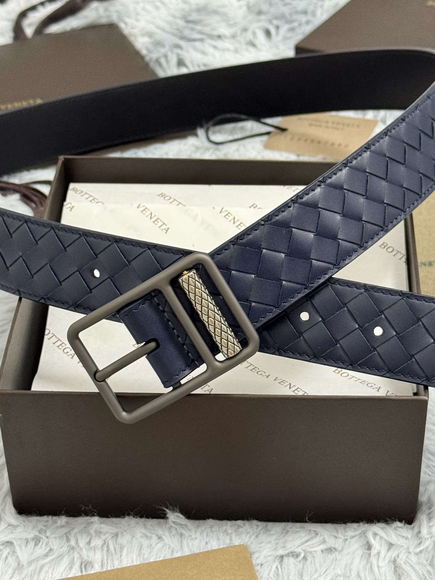 BOTTEGA VENETA 3.5cm 蓝 手工编织牛皮经典之作